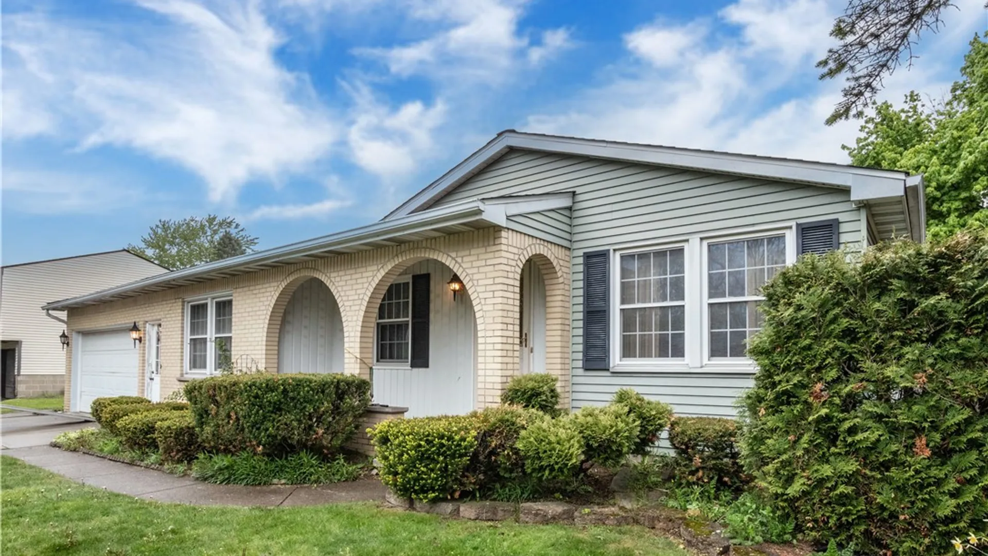 Property at 1367 Vanderbilt Avenue, North Tonawanda, NY 14120 3