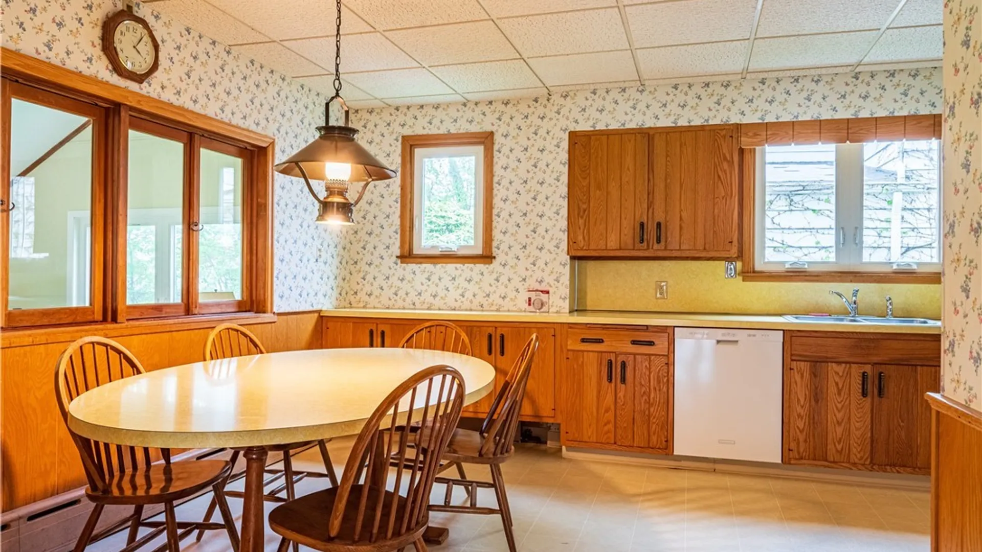 Property at 2640 Edgewood Road, Utica, NY 13501 15