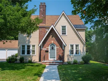 2640 Edgewood Road, Utica, NY 13501