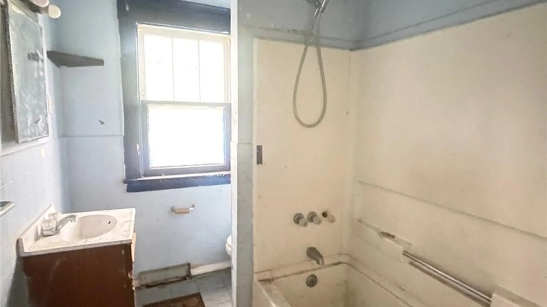Property at 115 Stratford Road, Buffalo, NY 14216 11