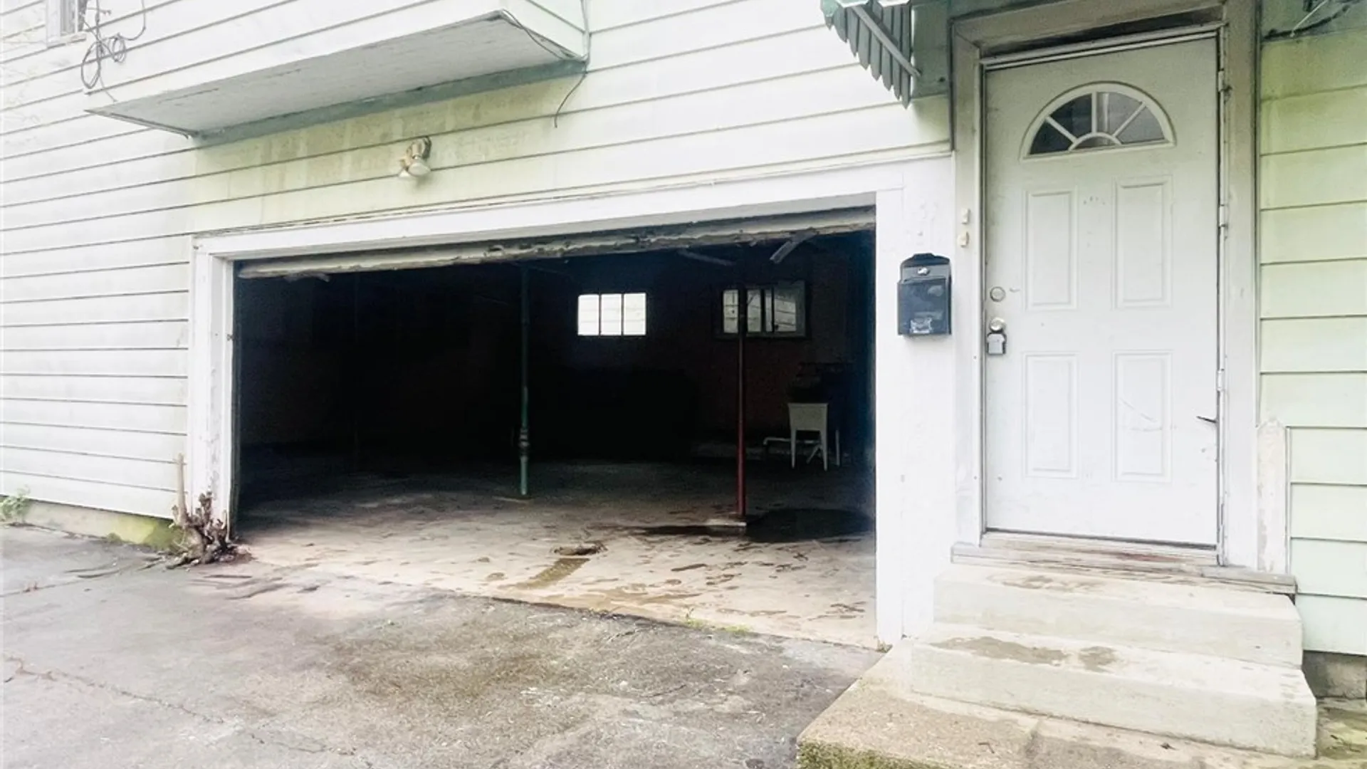 Property at 115 Stratford Road, Buffalo, NY 14216 13