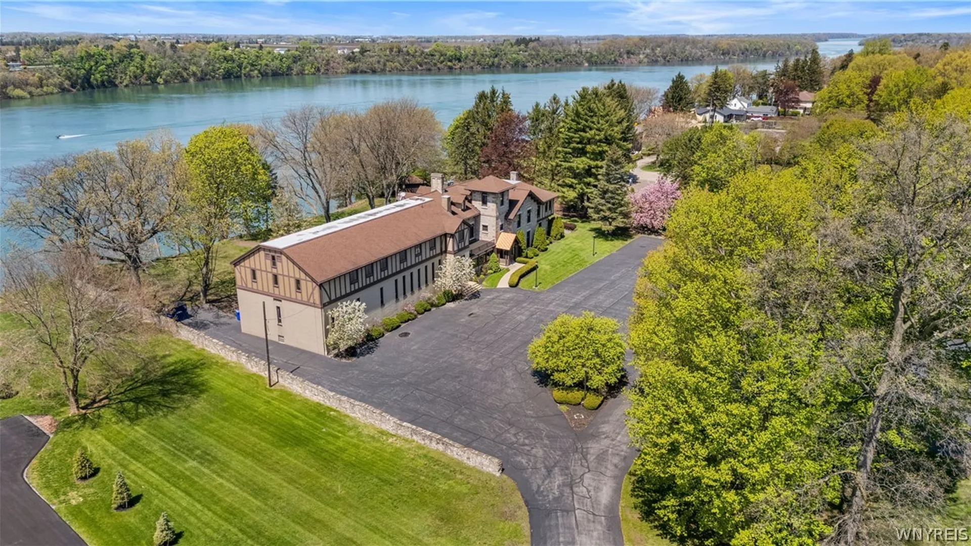 Property at 435 N 2nd Street, Lewiston, NY 14092 50