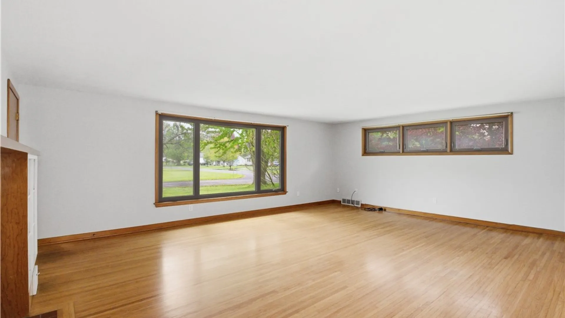 Property at 4490 Hedgewood Drive, Clarence, NY 14221 15