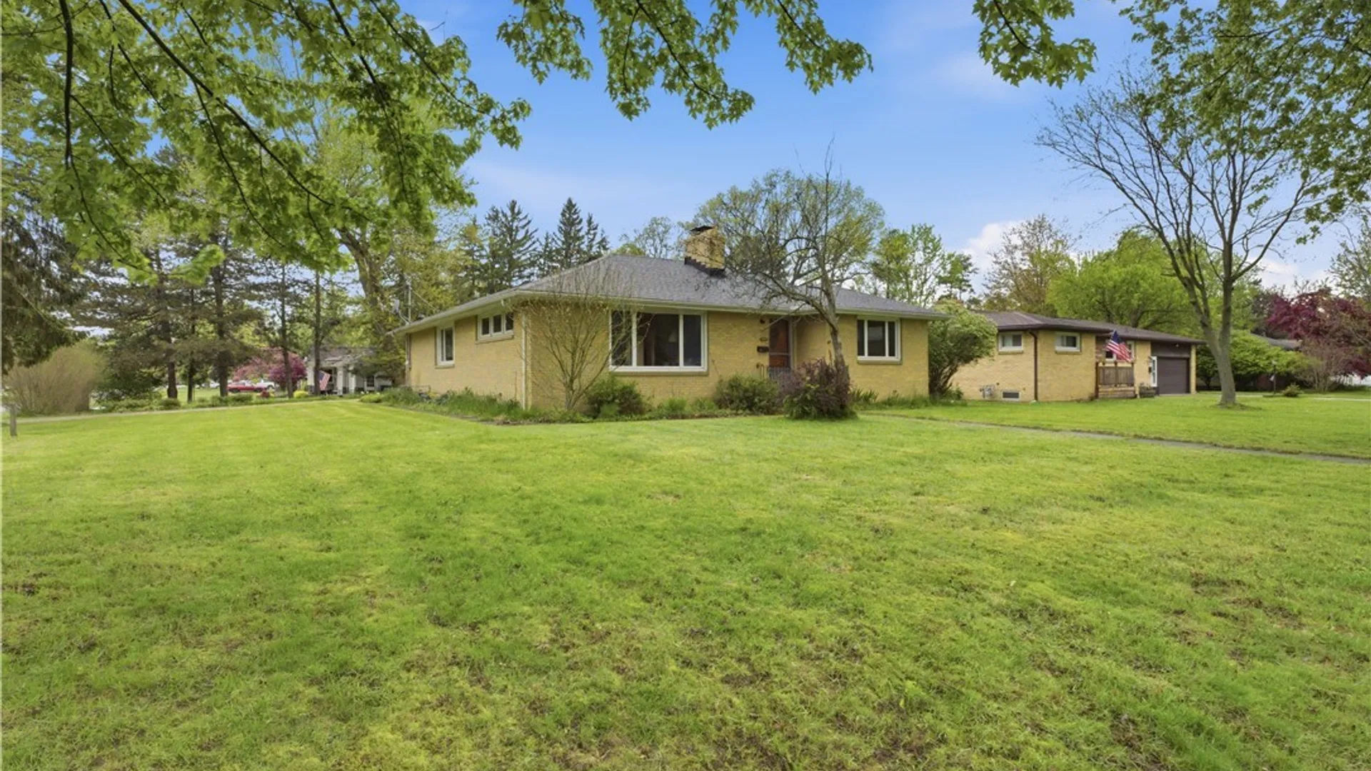 Property at 4490 Hedgewood Drive, Clarence, NY 14221 2
