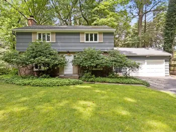 485 Oakridge Drive, Irondequoit, NY 14617