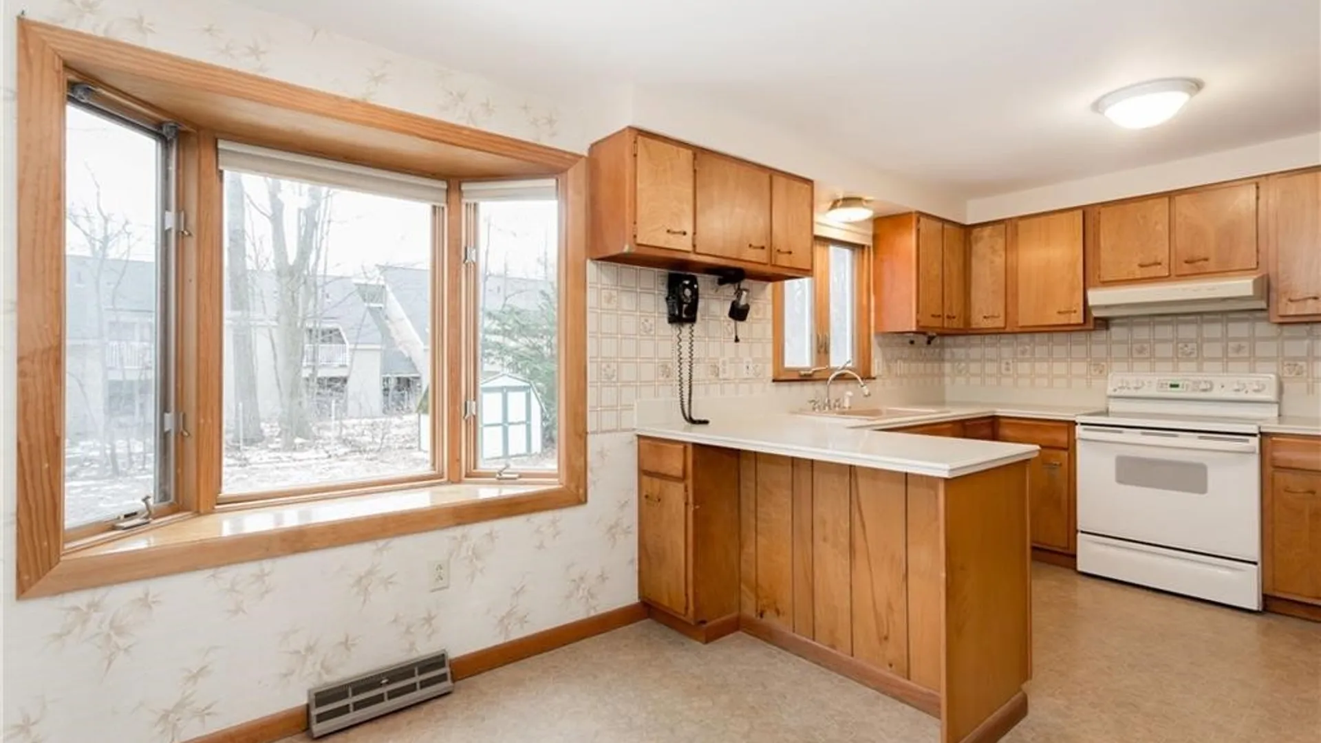 Property at 321 Wells Avenue, Clay, NY 13212 12