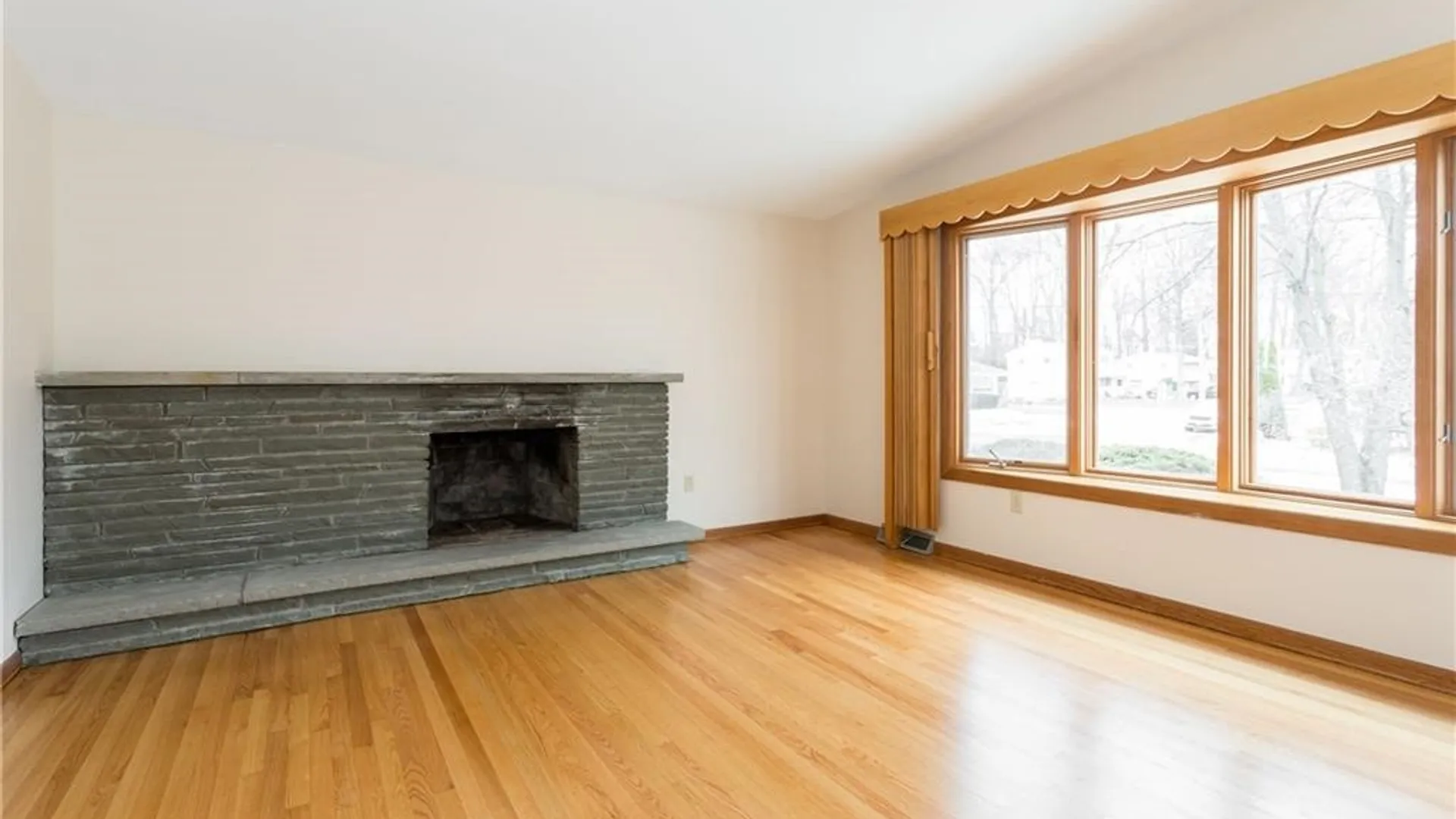 Property at 321 Wells Avenue, Clay, NY 13212 6