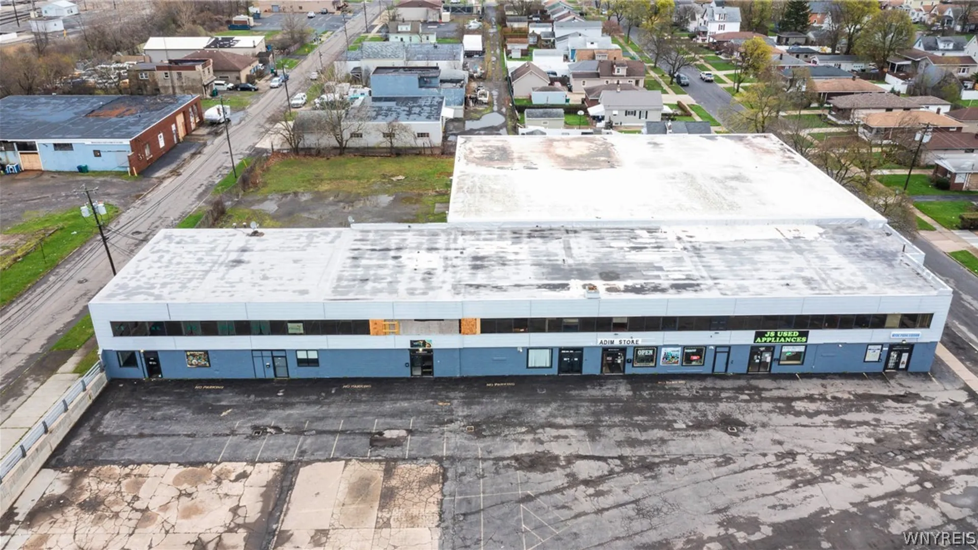 Property at 2425 Hyde Park Boulevard, Niagara Falls, NY 14305 2