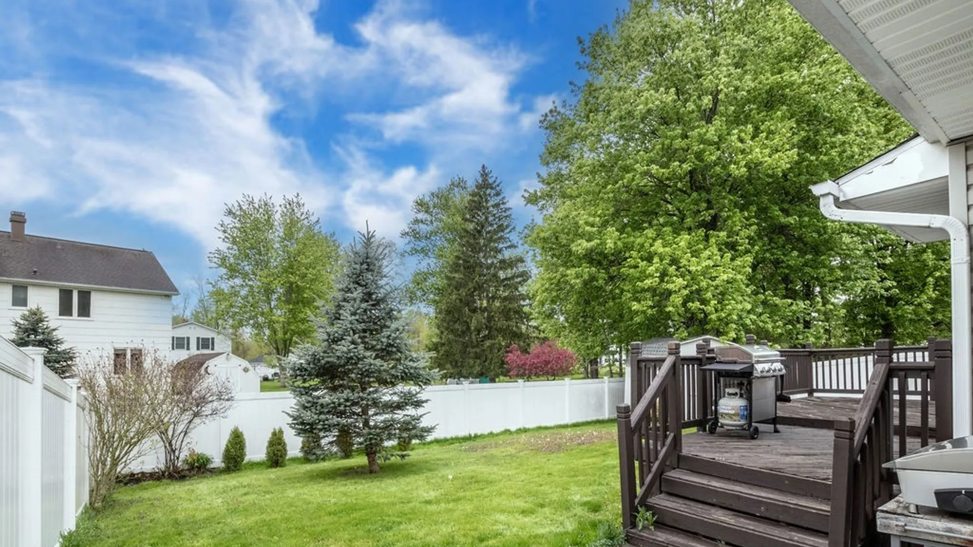 Property at 1075 Dodge Road, Amherst, NY 14068 6
