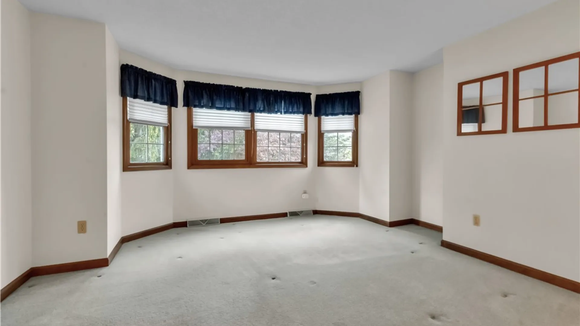 Property at 33 Pond Brook Drive, Elma, NY 14059 33