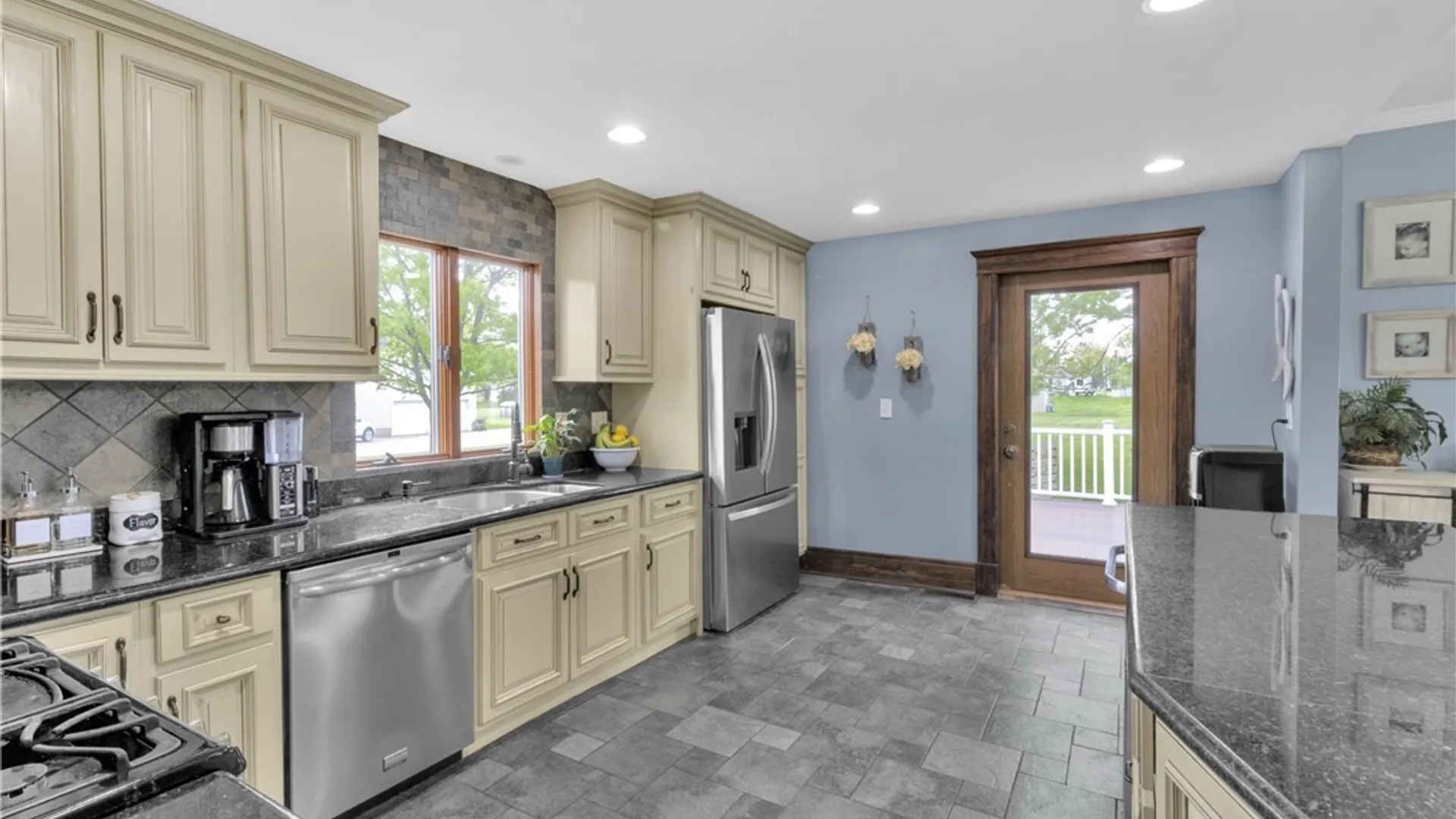 Property at 2525 Niagara Road, Wheatfield, NY 14304 10