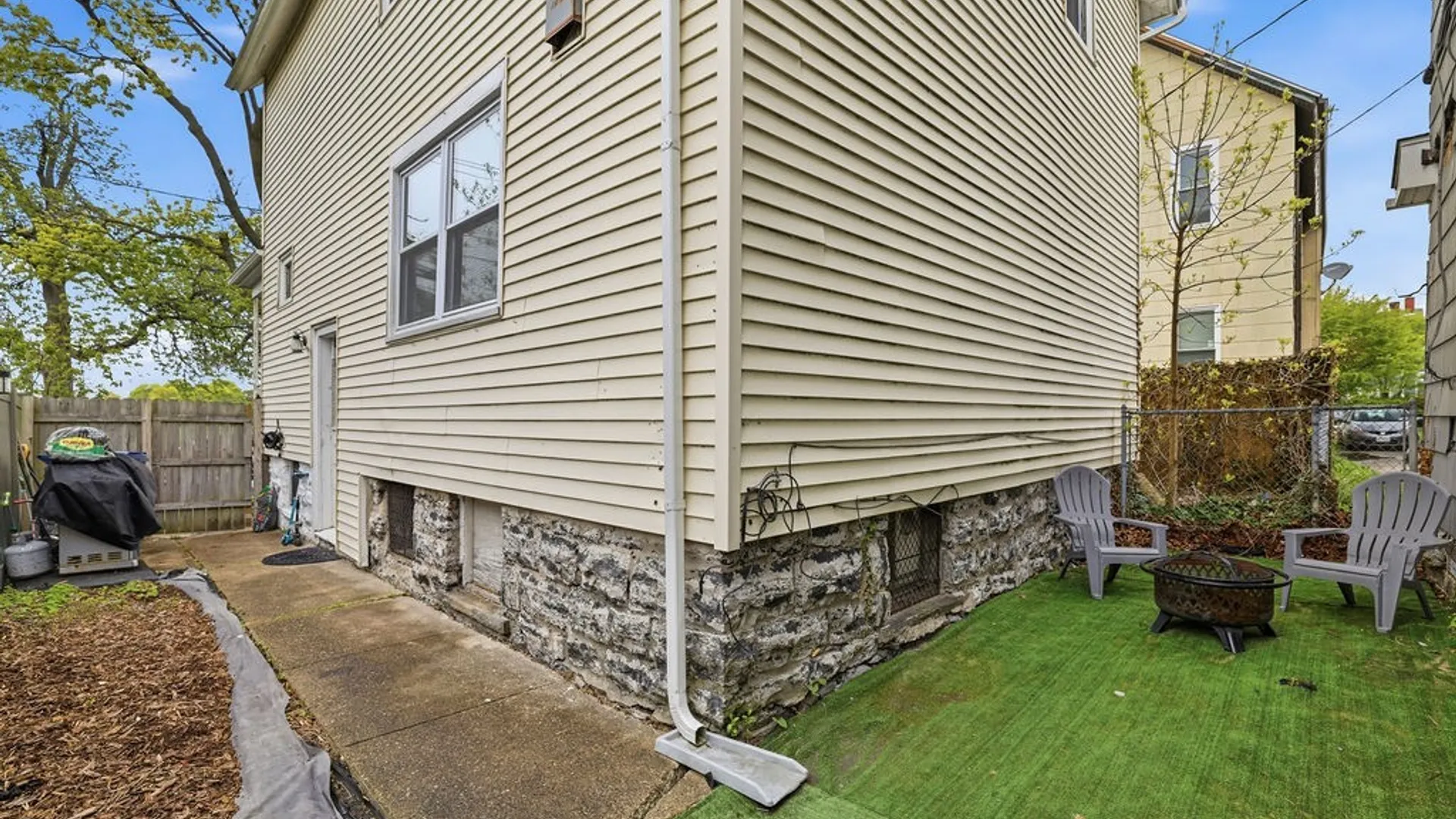 Property at 27 Rhode Island Street, Buffalo, NY 14213 28