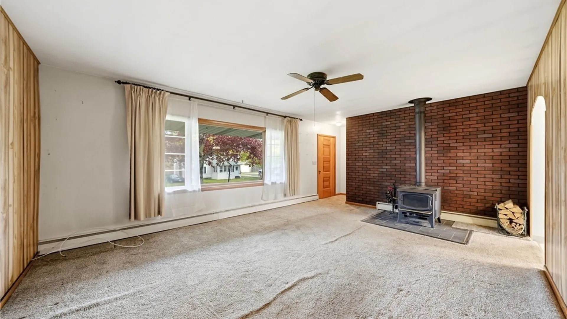 Property at 30 Woodward Avenue, Evans, NY 14006 11