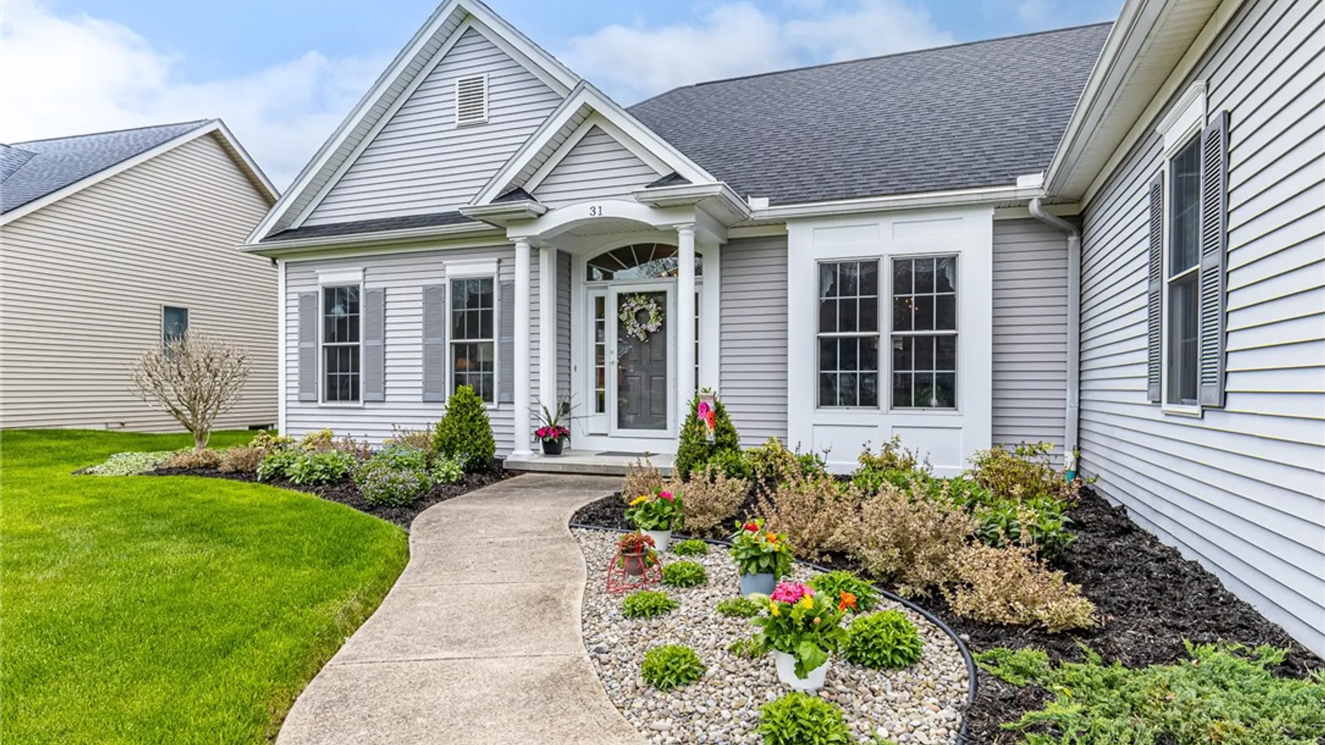 Property at 31 Brantley Way, Perinton, NY 14526 3