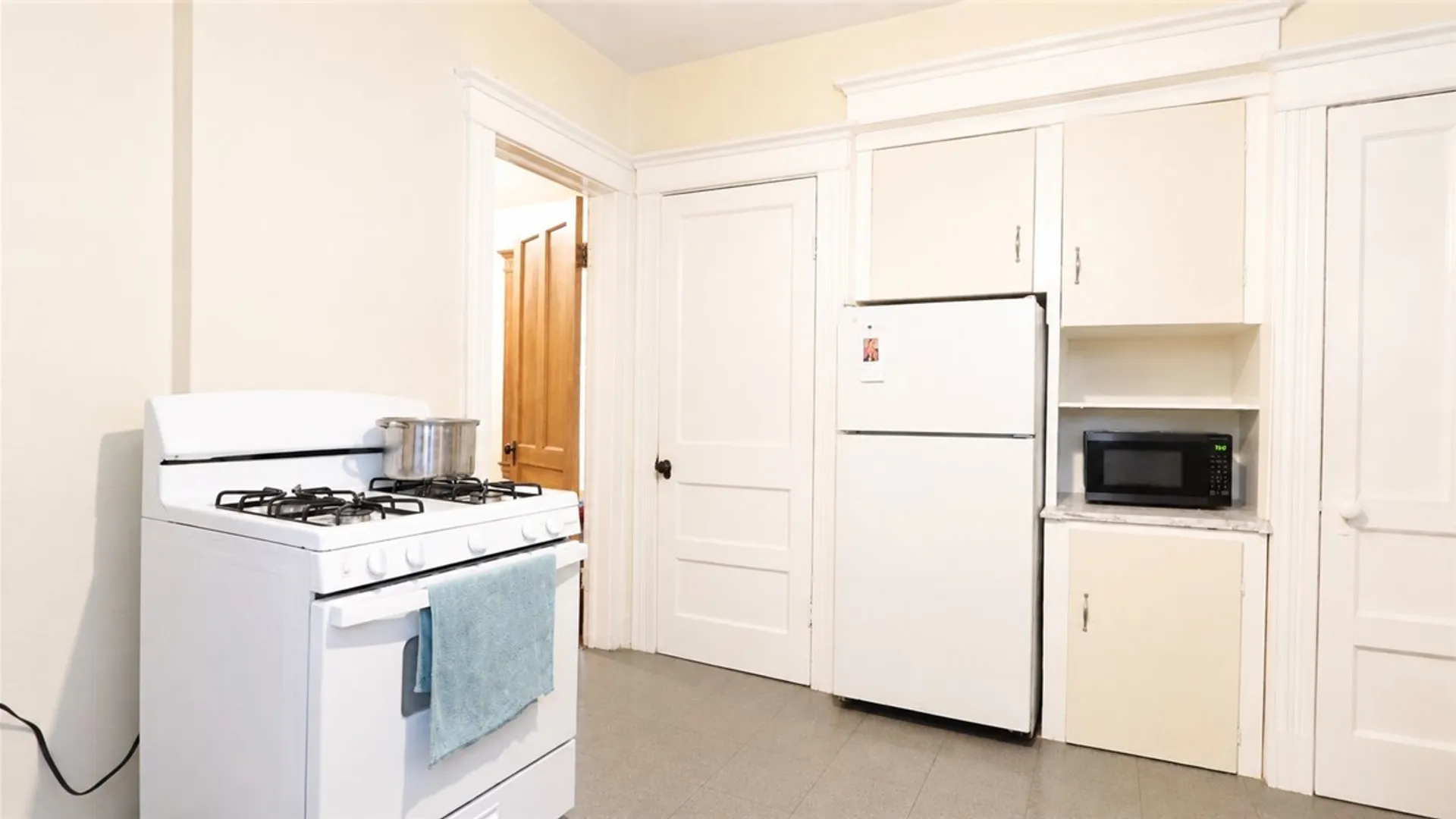Property at 37 Hallenbeck Avenue, Geneva City, NY 14456 16