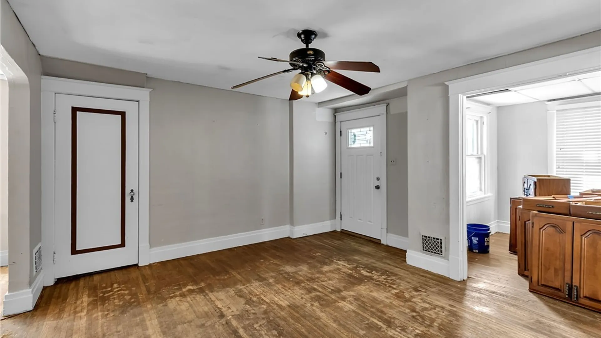 Property at 73 Columbia Parkway, West Seneca, NY 14224 16