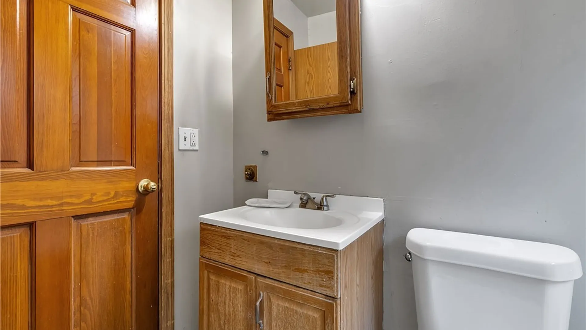 Property at 73 Columbia Parkway, West Seneca, NY 14224 46