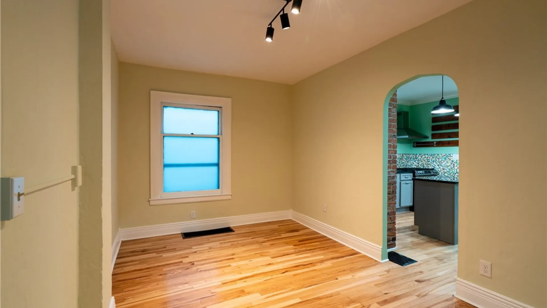 Property at 299 Delavan Ave Avenue, Buffalo, NY 14213 13