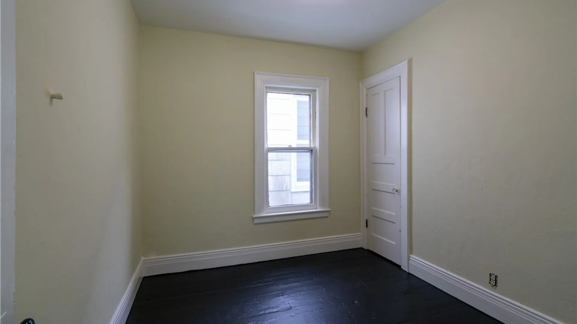 Property at 299 Delavan Ave Avenue, Buffalo, NY 14213 28
