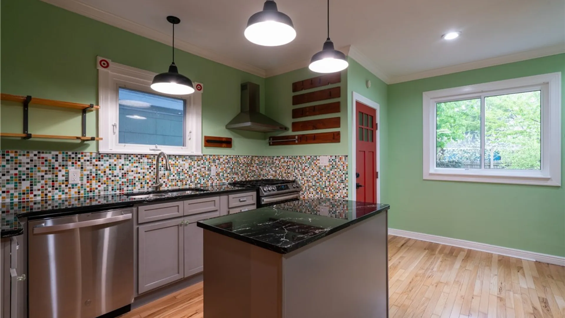 Property at 299 Delavan Ave Avenue, Buffalo, NY 14213 5