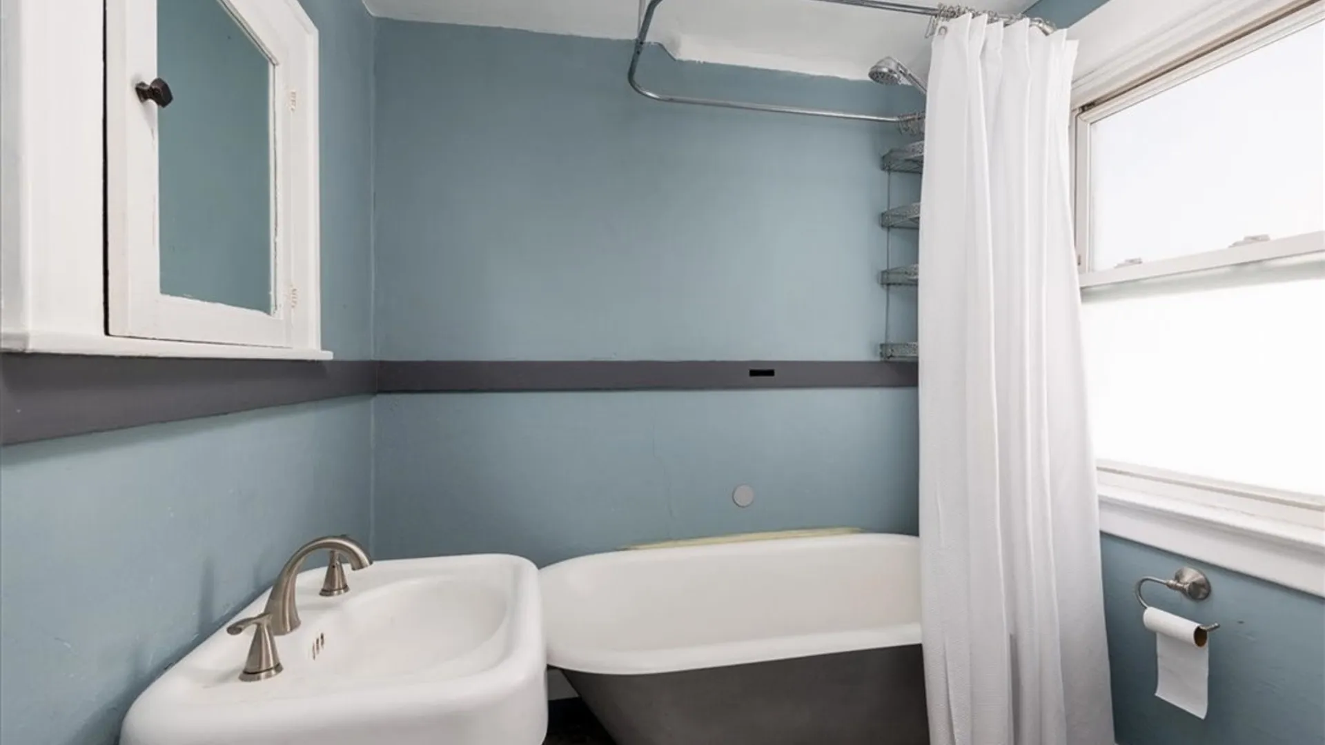 Property at 250 Shepard Avenue, Tonawanda, NY 14217 15