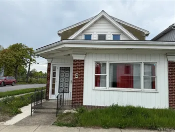 Property at 2 Rowan Road, Cheektowaga, NY 14215