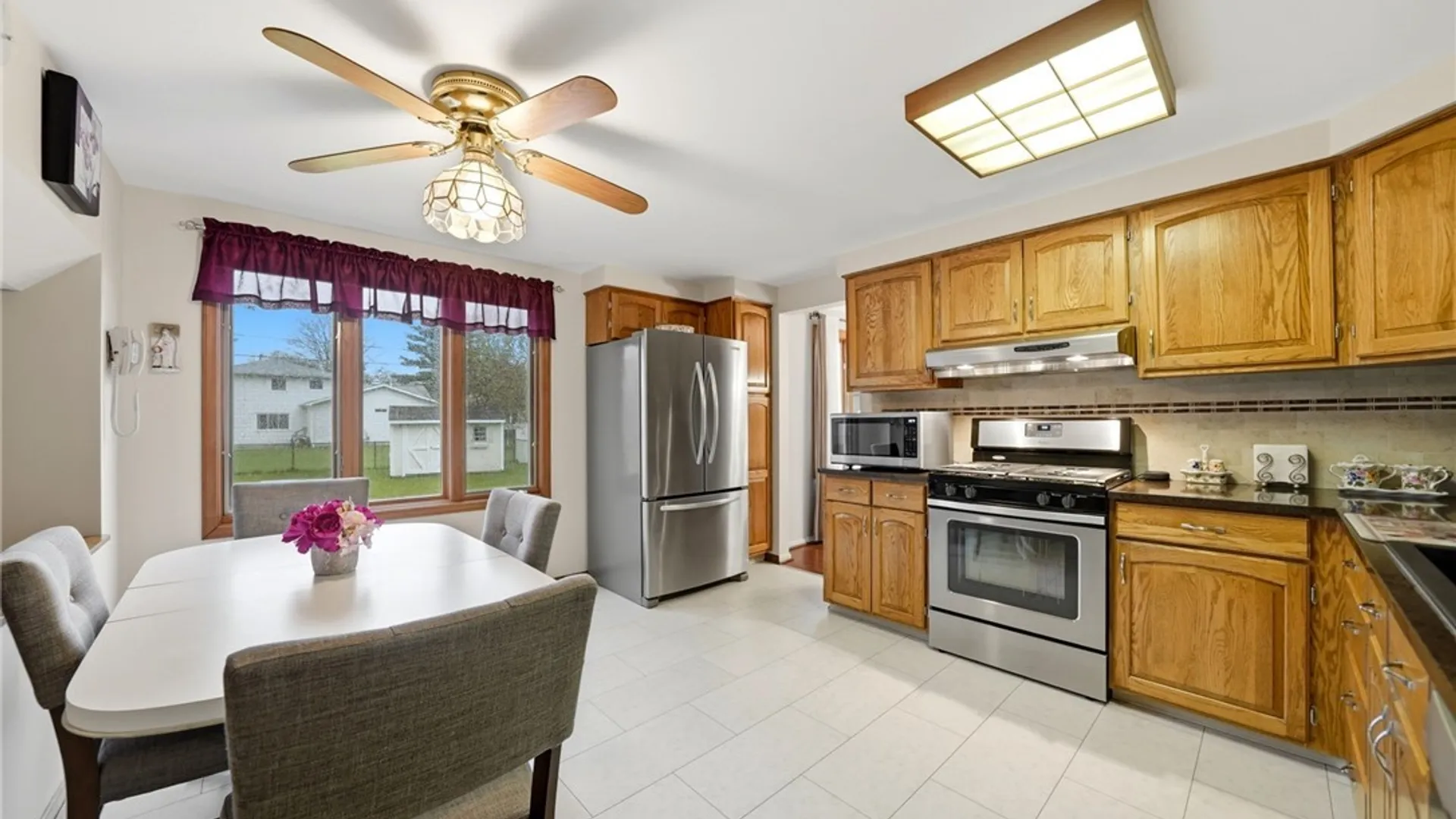 Property at 86 Tartan Lane, Amherst, NY 14221 16