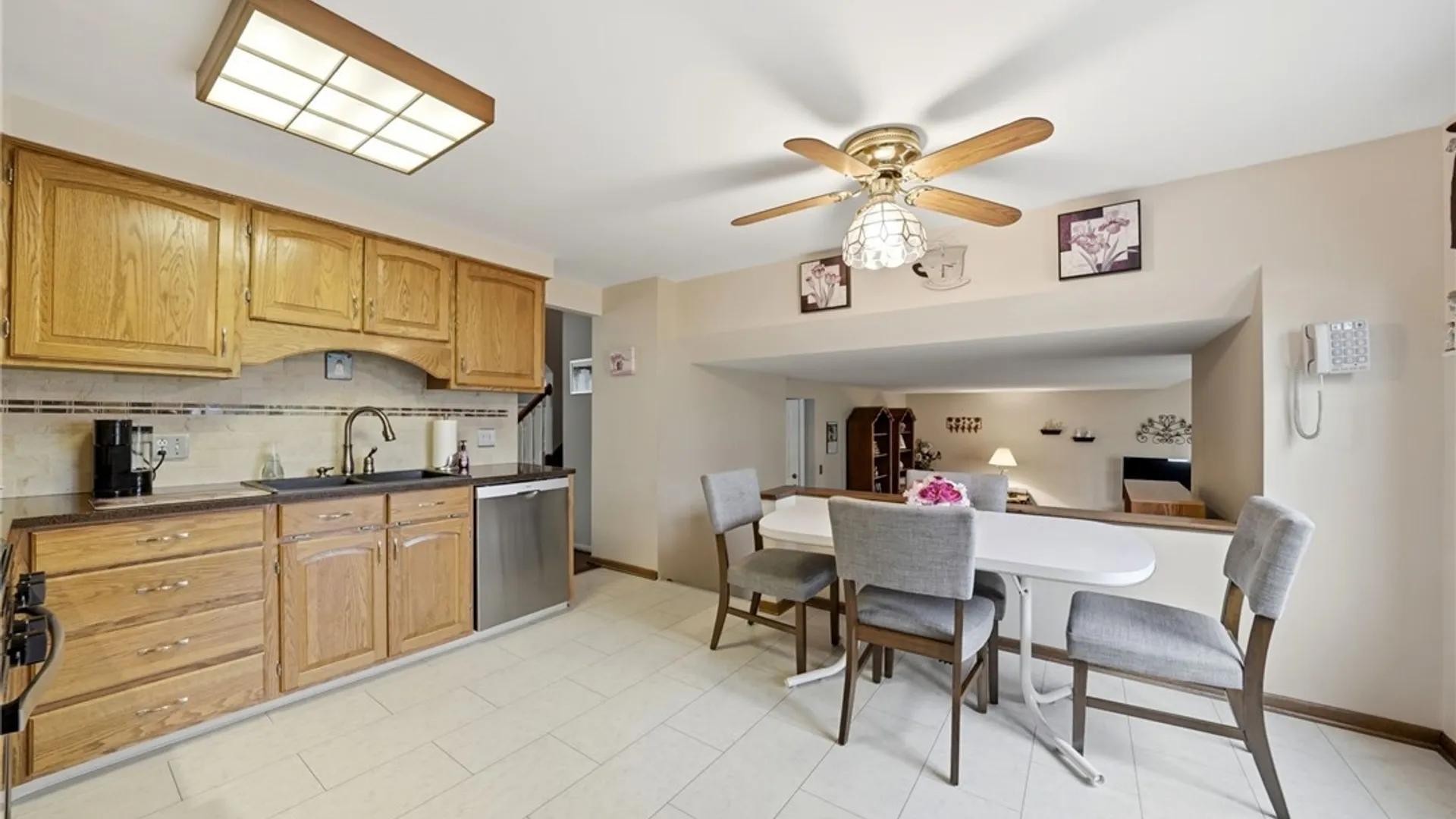 Property at 86 Tartan Lane, Amherst, NY 14221 18