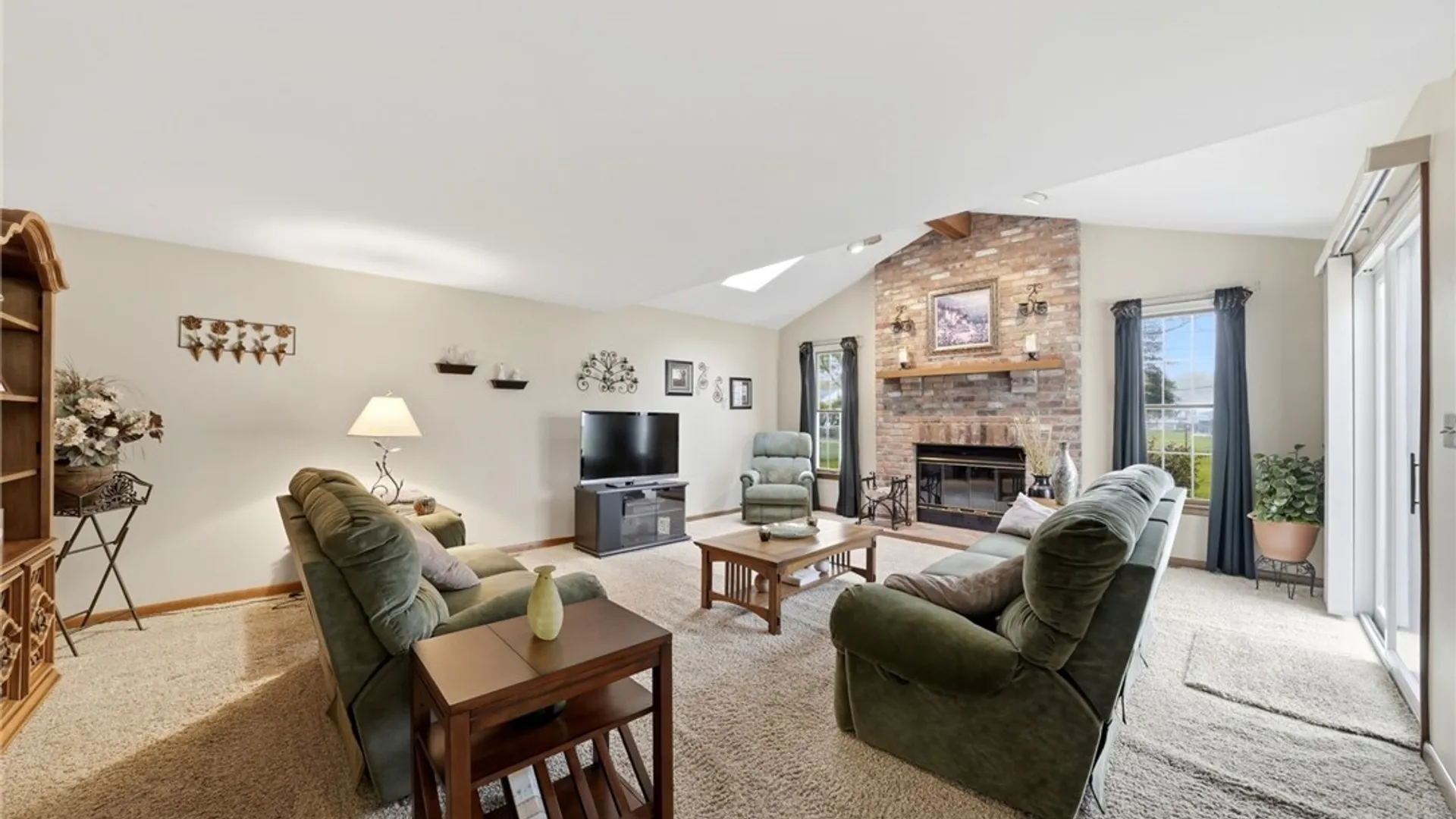 Property at 86 Tartan Lane, Amherst, NY 14221 24