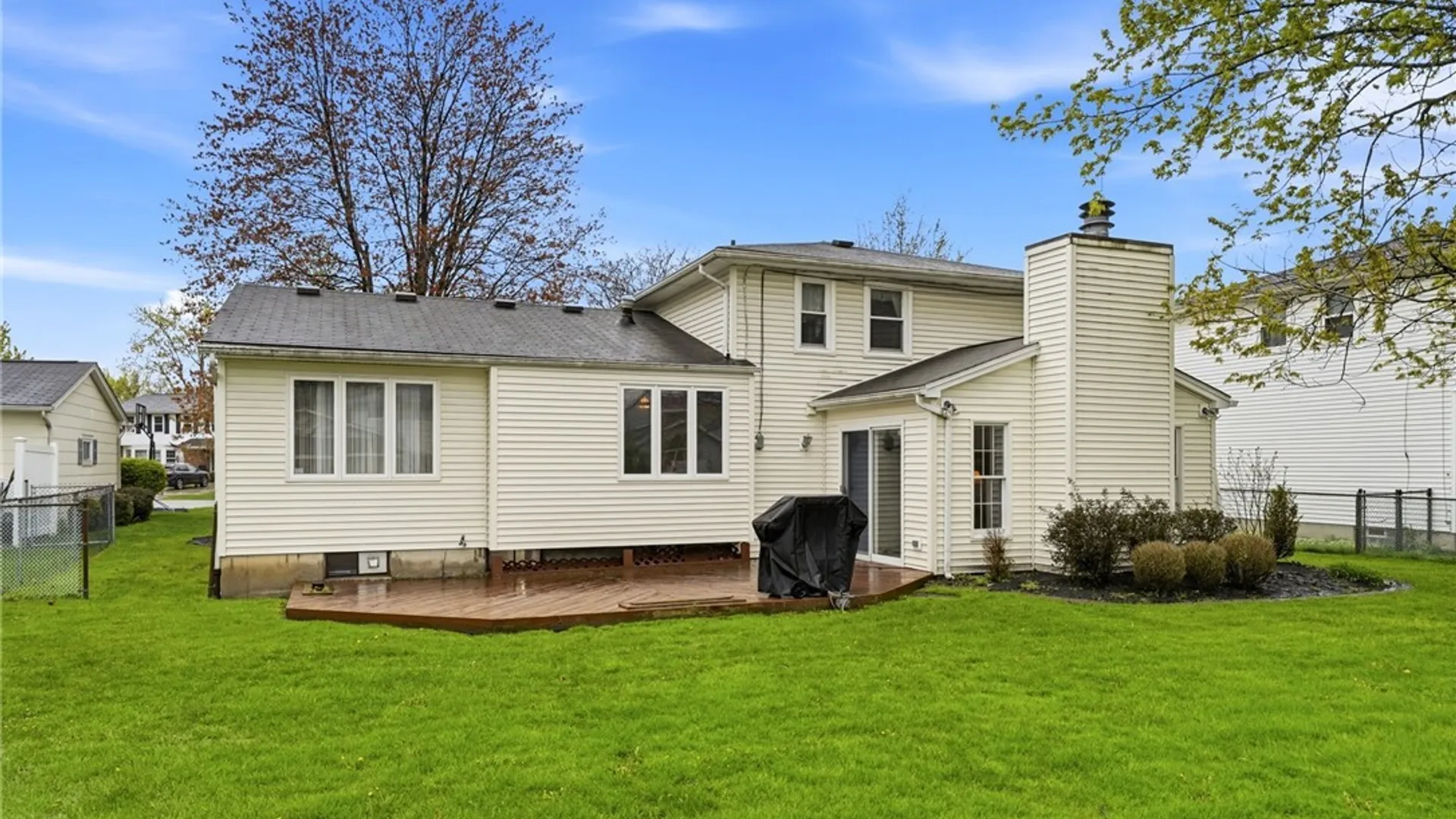 Property at 86 Tartan Lane, Amherst, NY 14221 5