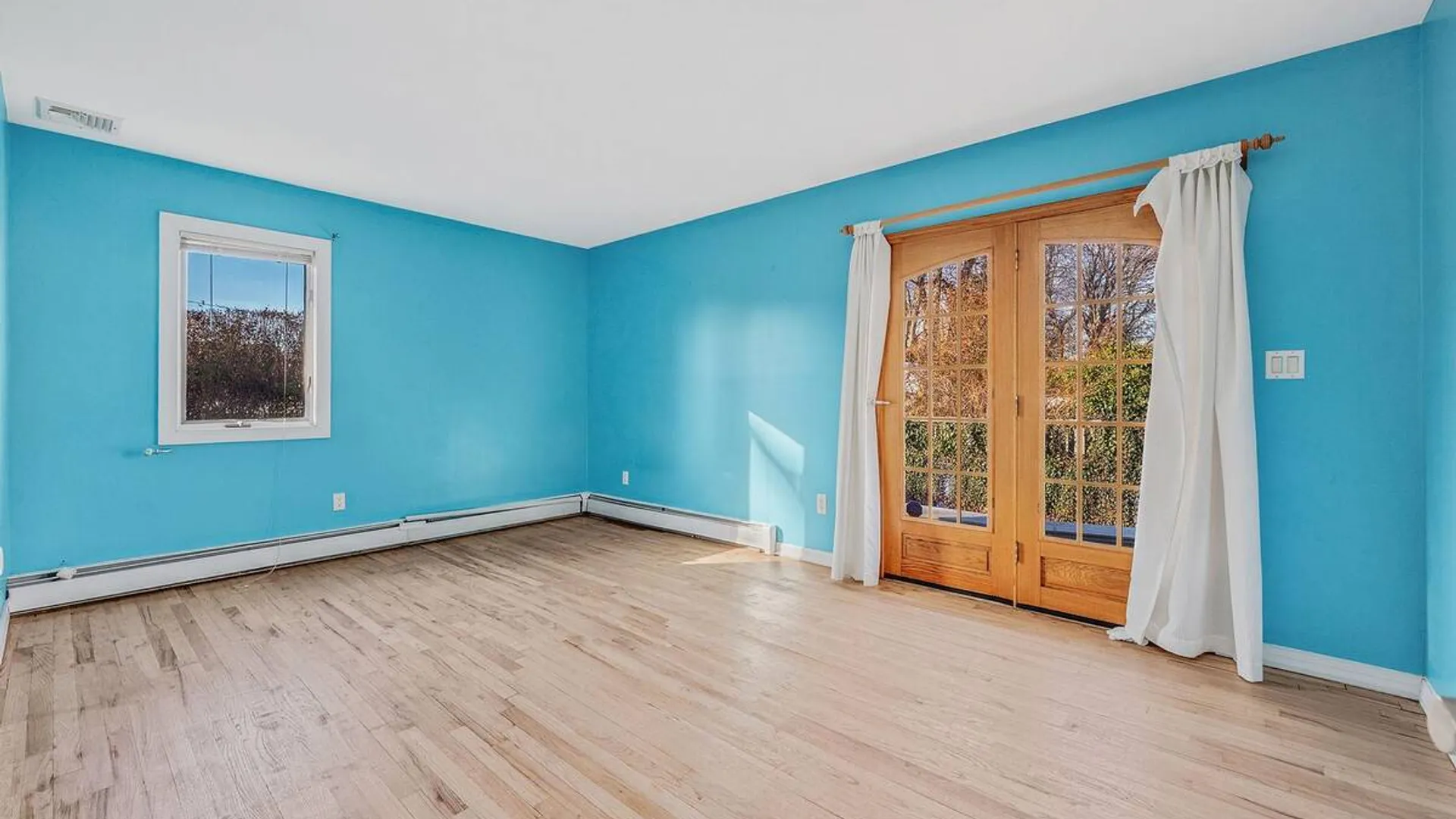 Property at 1616 Madison Avenue, West Islip, NY 11795 19