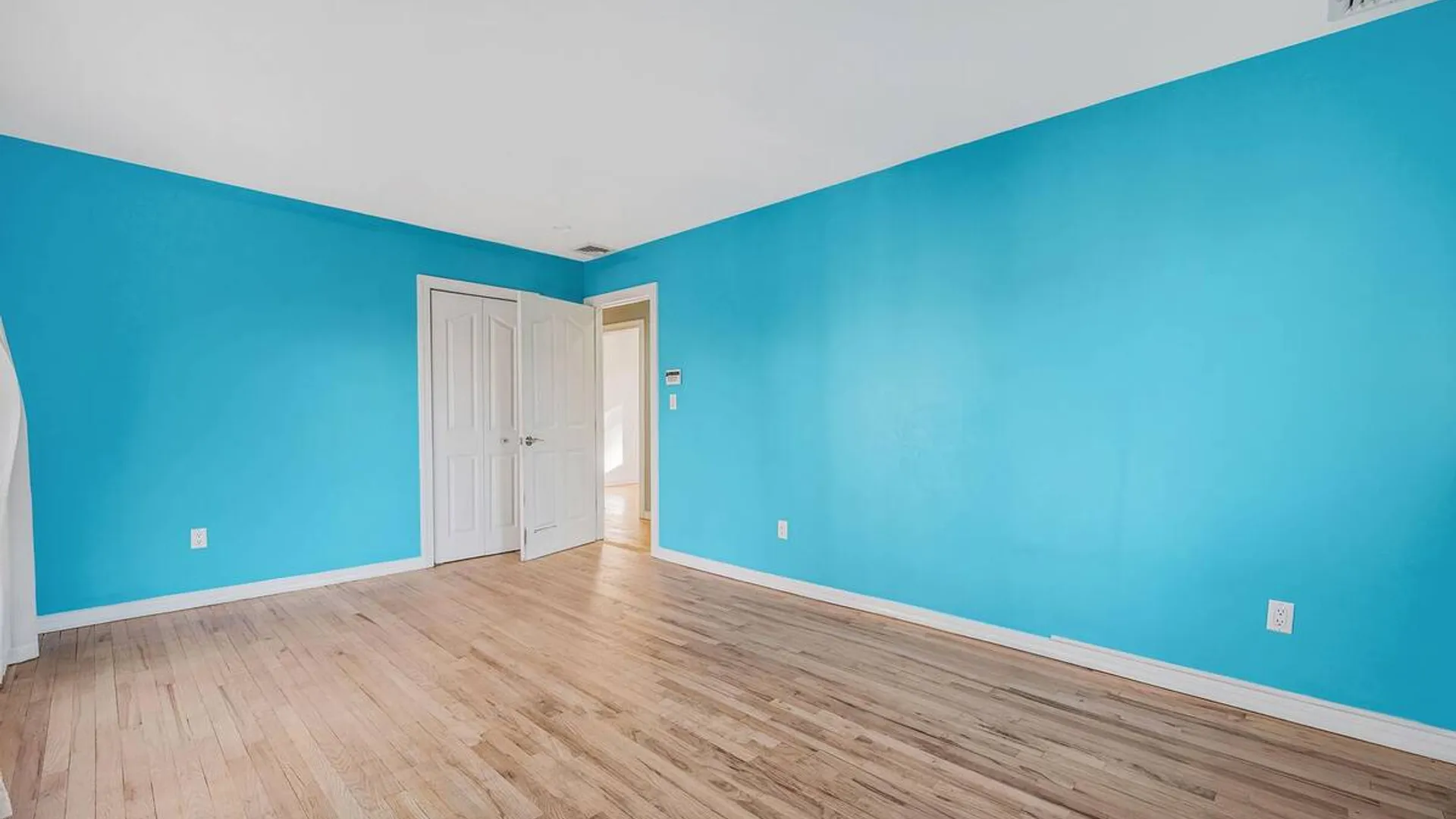 Property at 1616 Madison Avenue, West Islip, NY 11795 20