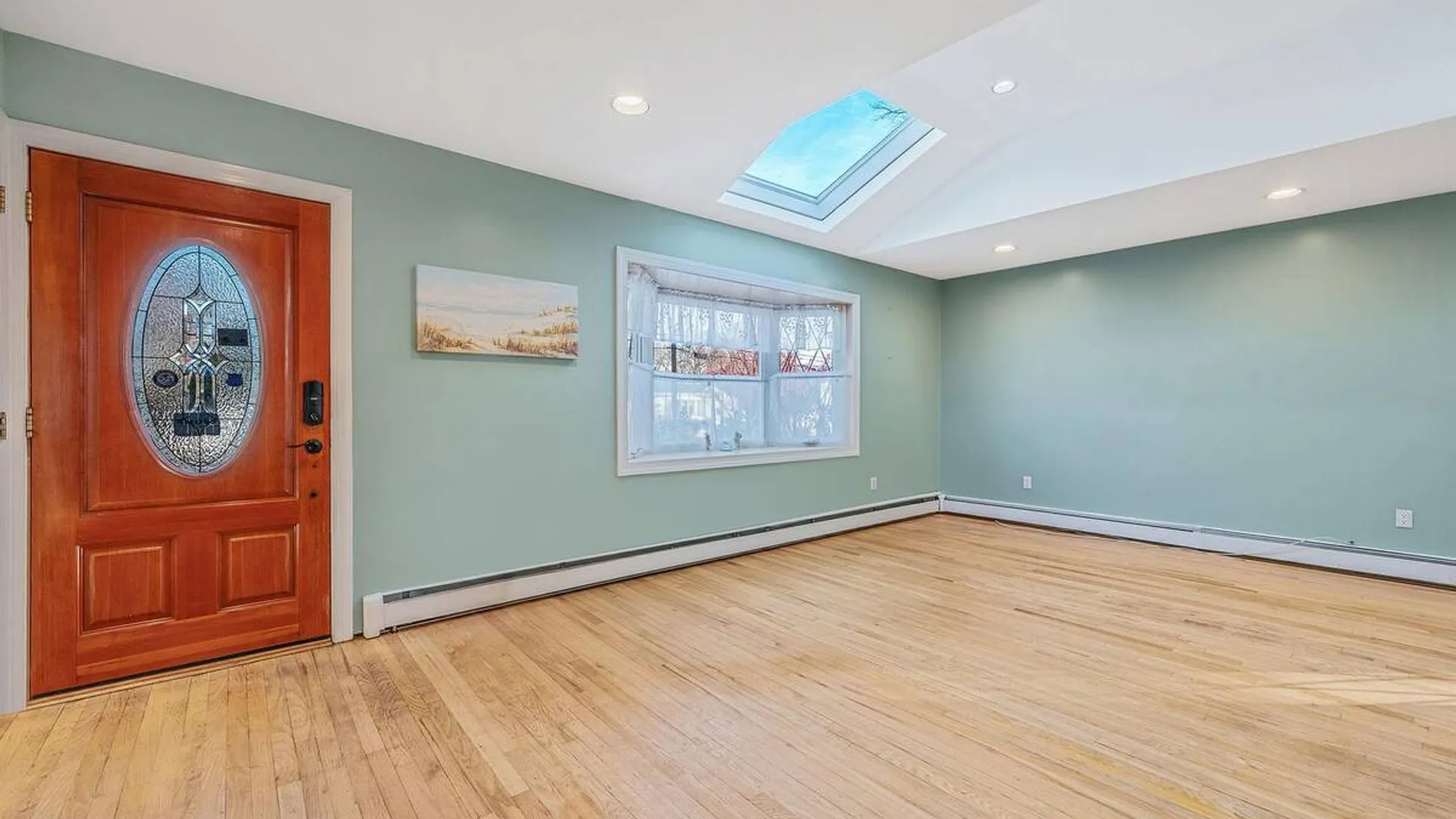 Property at 1616 Madison Avenue, West Islip, NY 11795 4