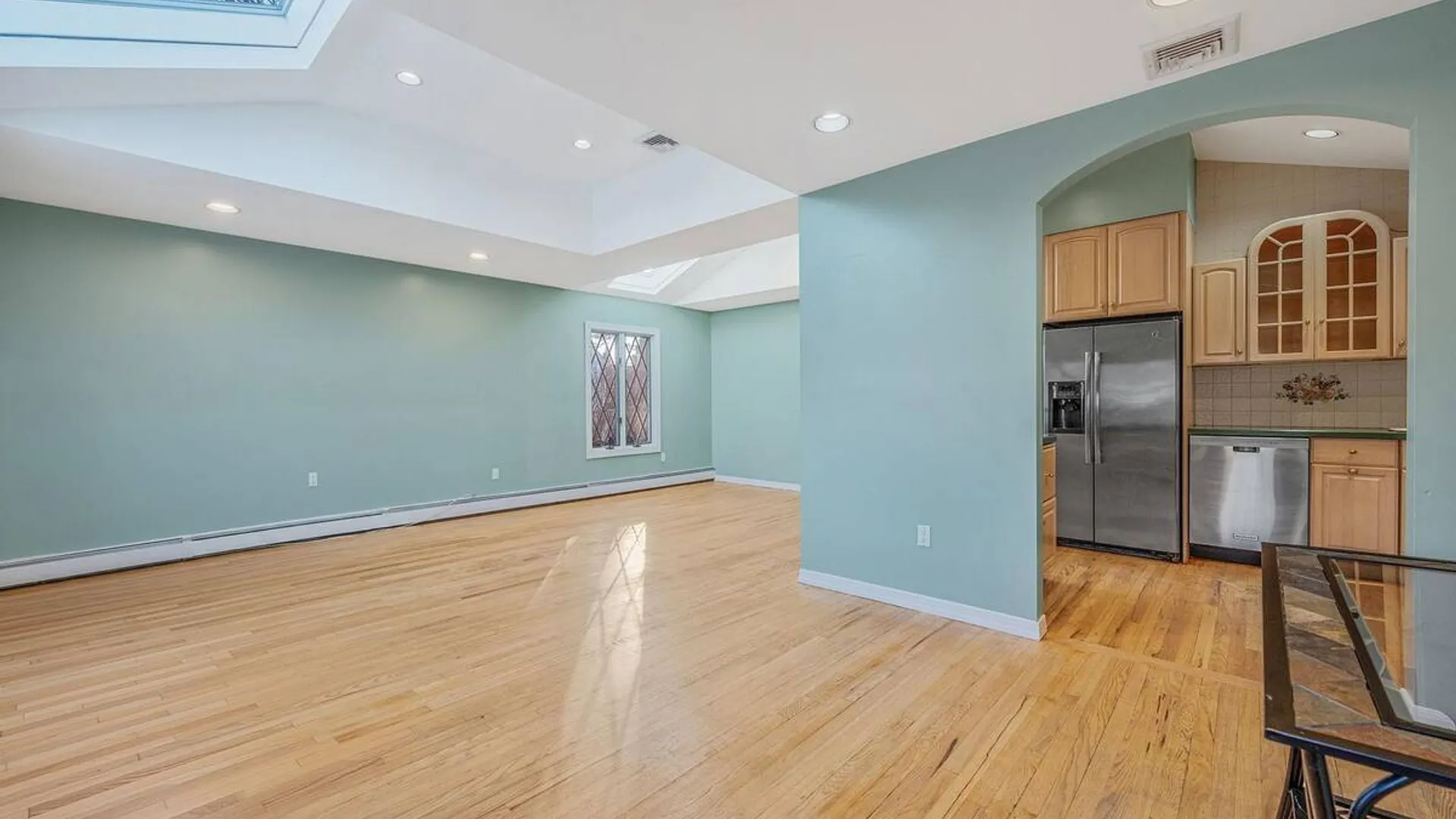 Property at 1616 Madison Avenue, West Islip, NY 11795 5