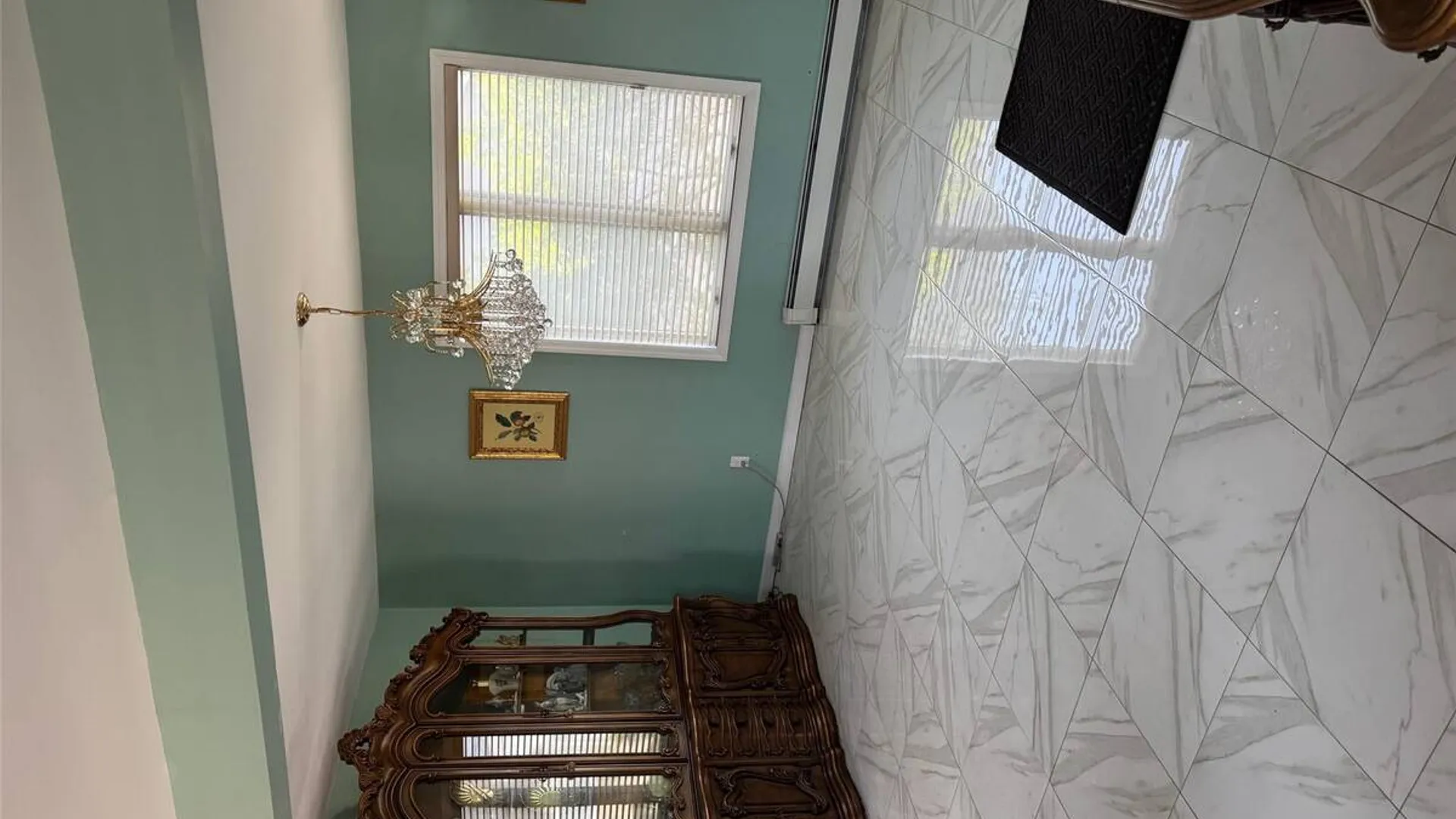 Property at 729 S 9th Street, Lindenhurst, NY 11757 5