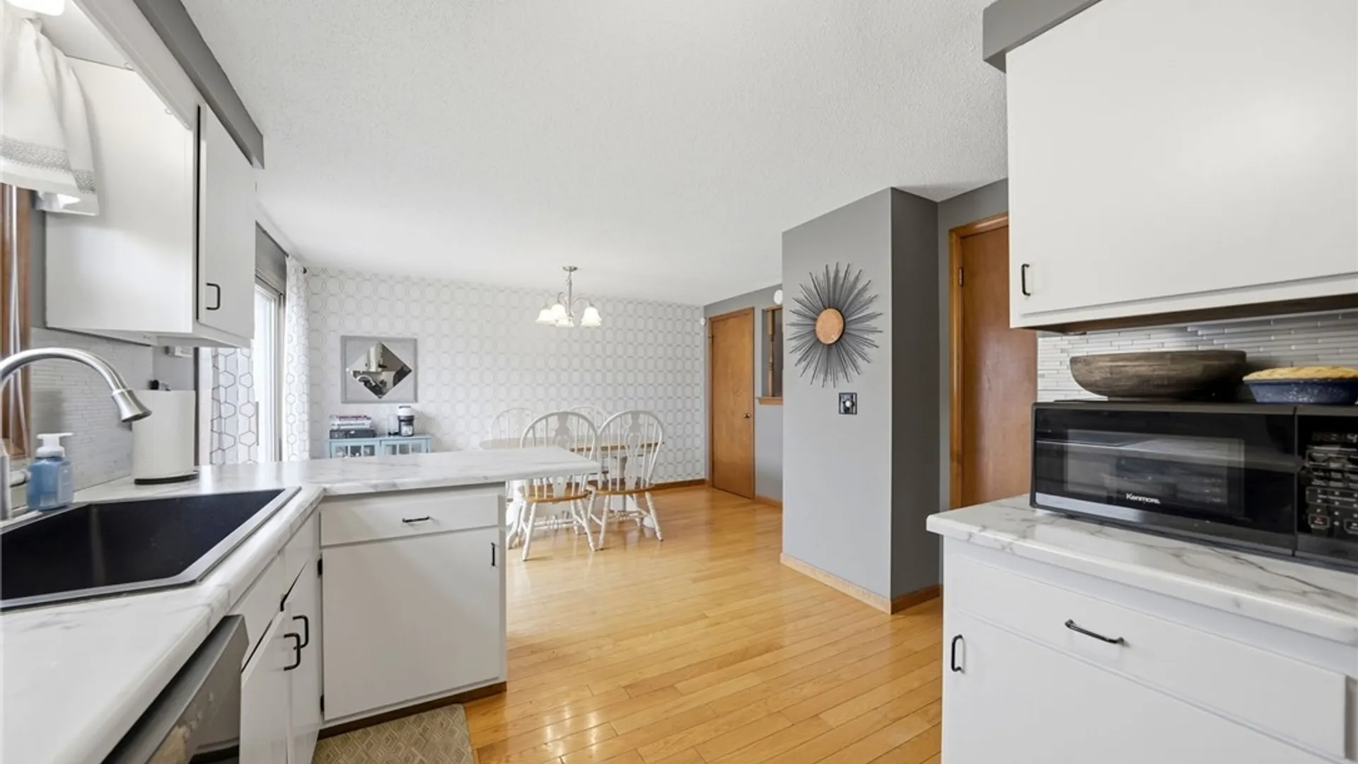 Property at 240 Wimbledon Court, West Seneca, NY 14224 11