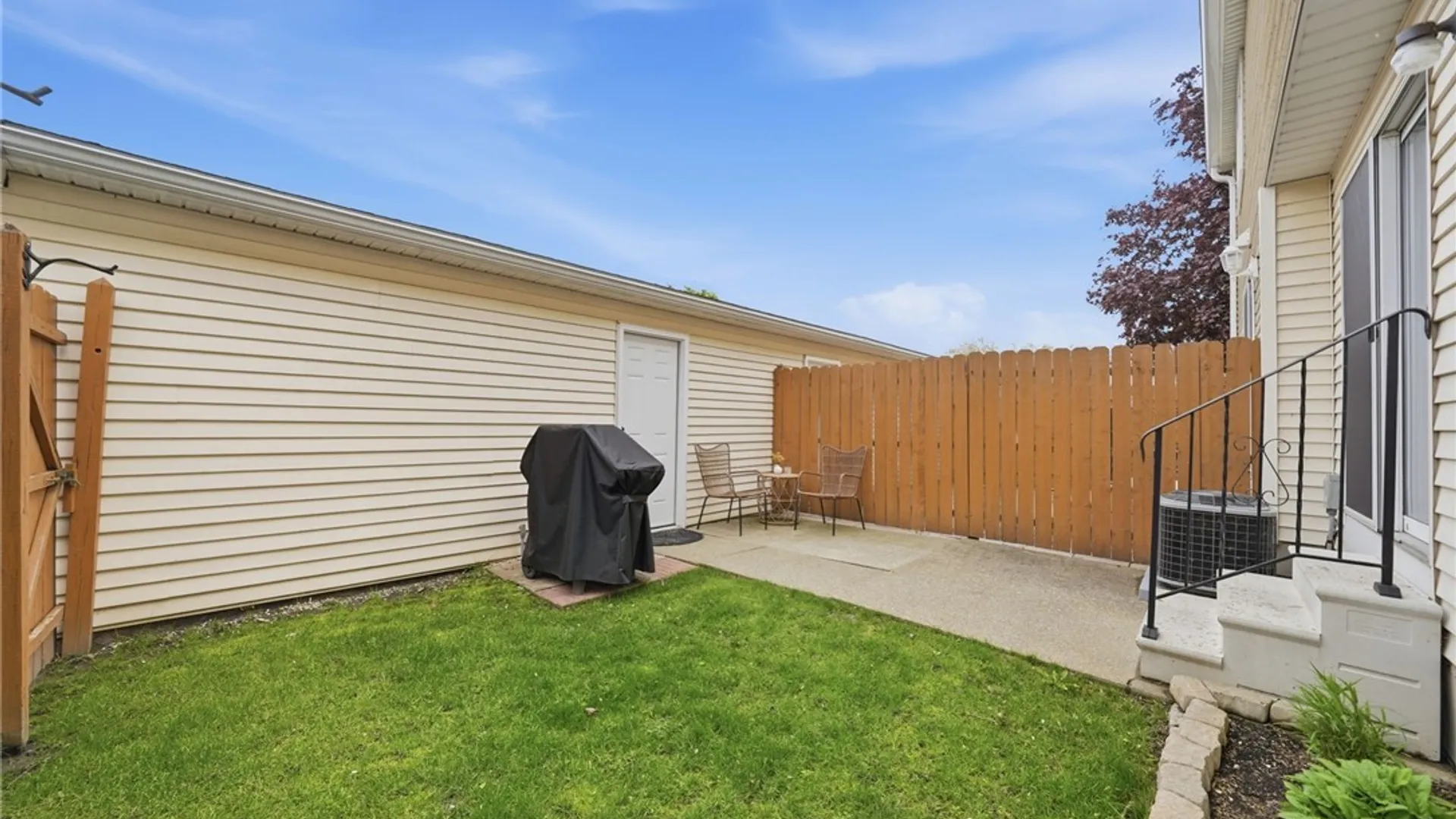 Property at 240 Wimbledon Court, West Seneca, NY 14224 37