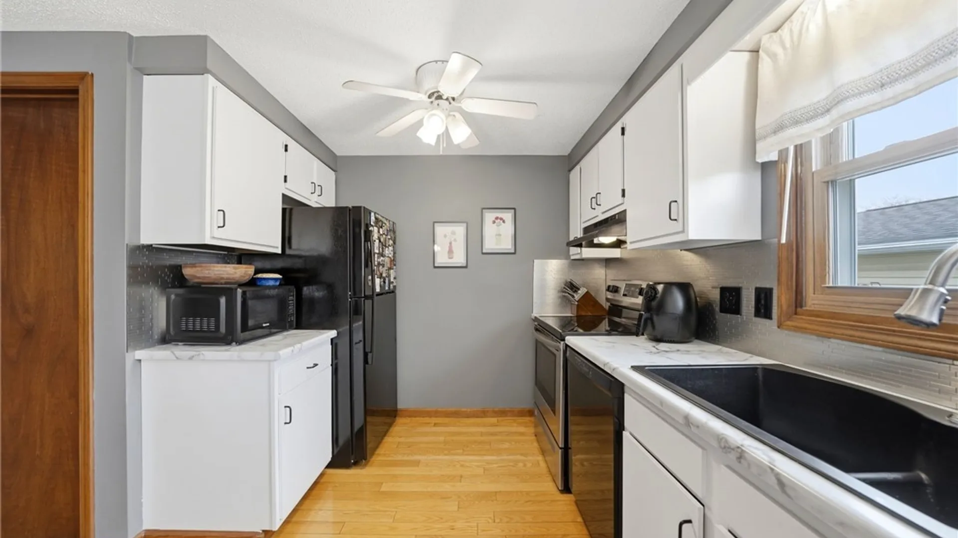 Property at 240 Wimbledon Court, West Seneca, NY 14224 17