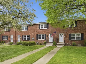 240 Wimbledon Court, West Seneca, NY 14224