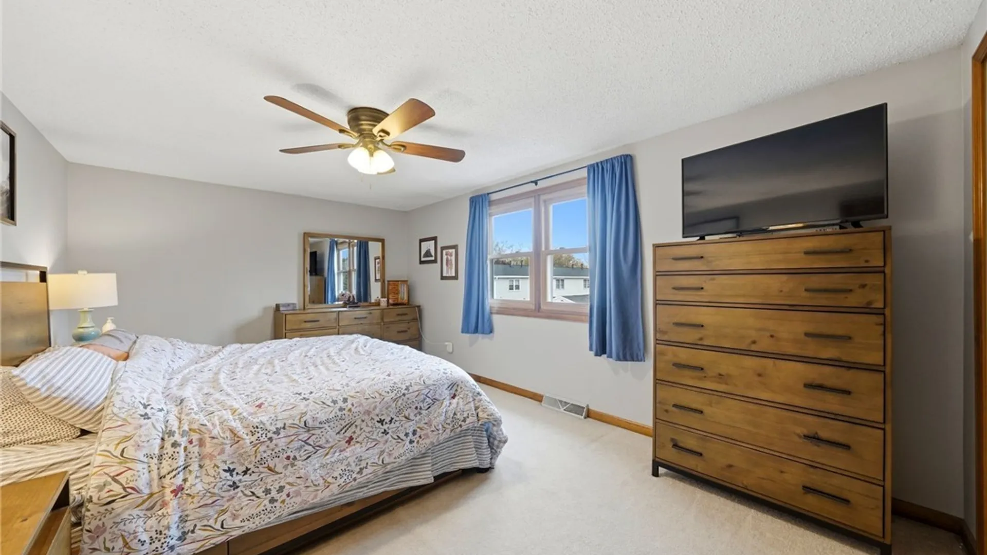 Property at 240 Wimbledon Court, West Seneca, NY 14224 30
