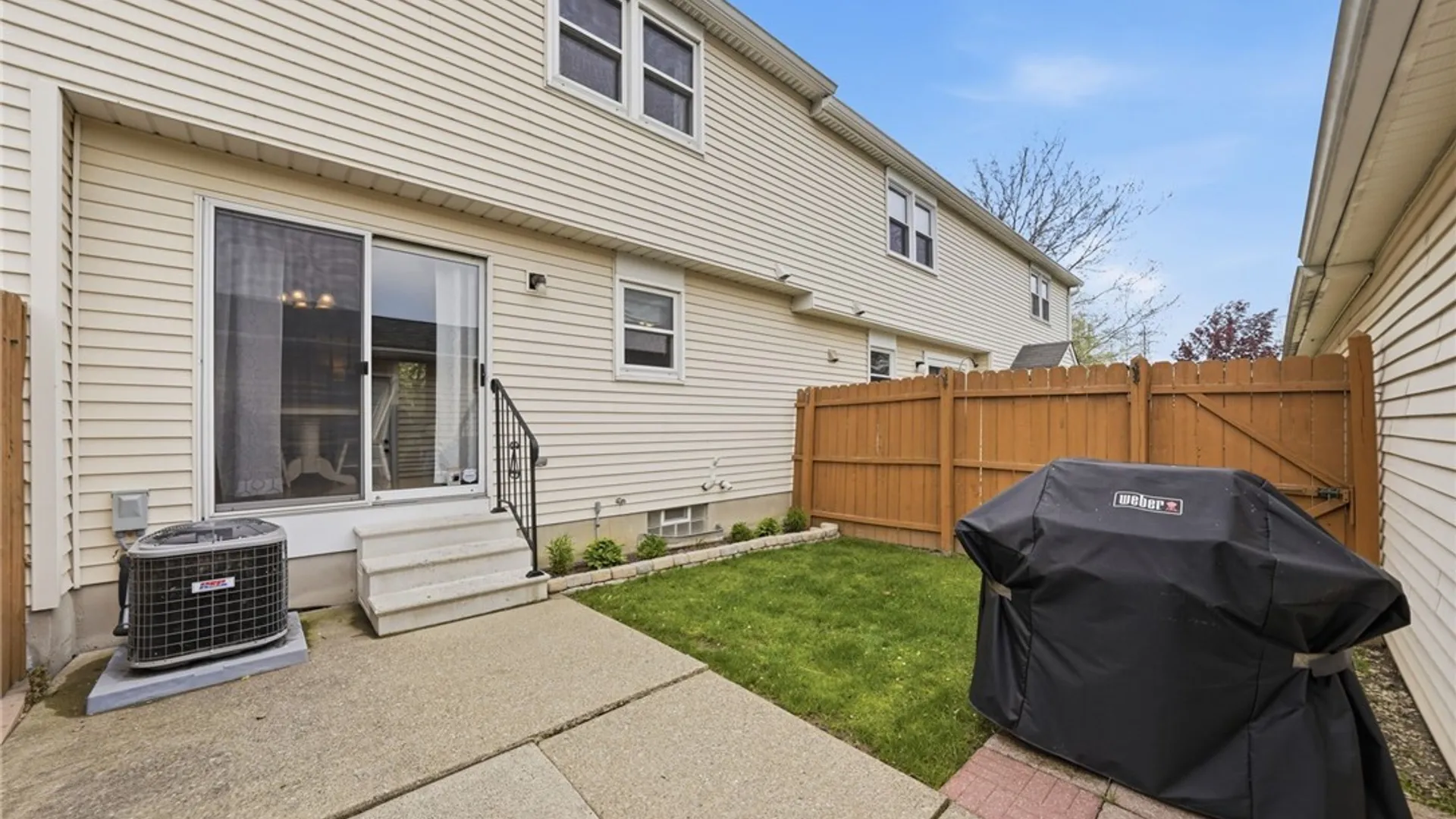 Property at 240 Wimbledon Court, West Seneca, NY 14224 41