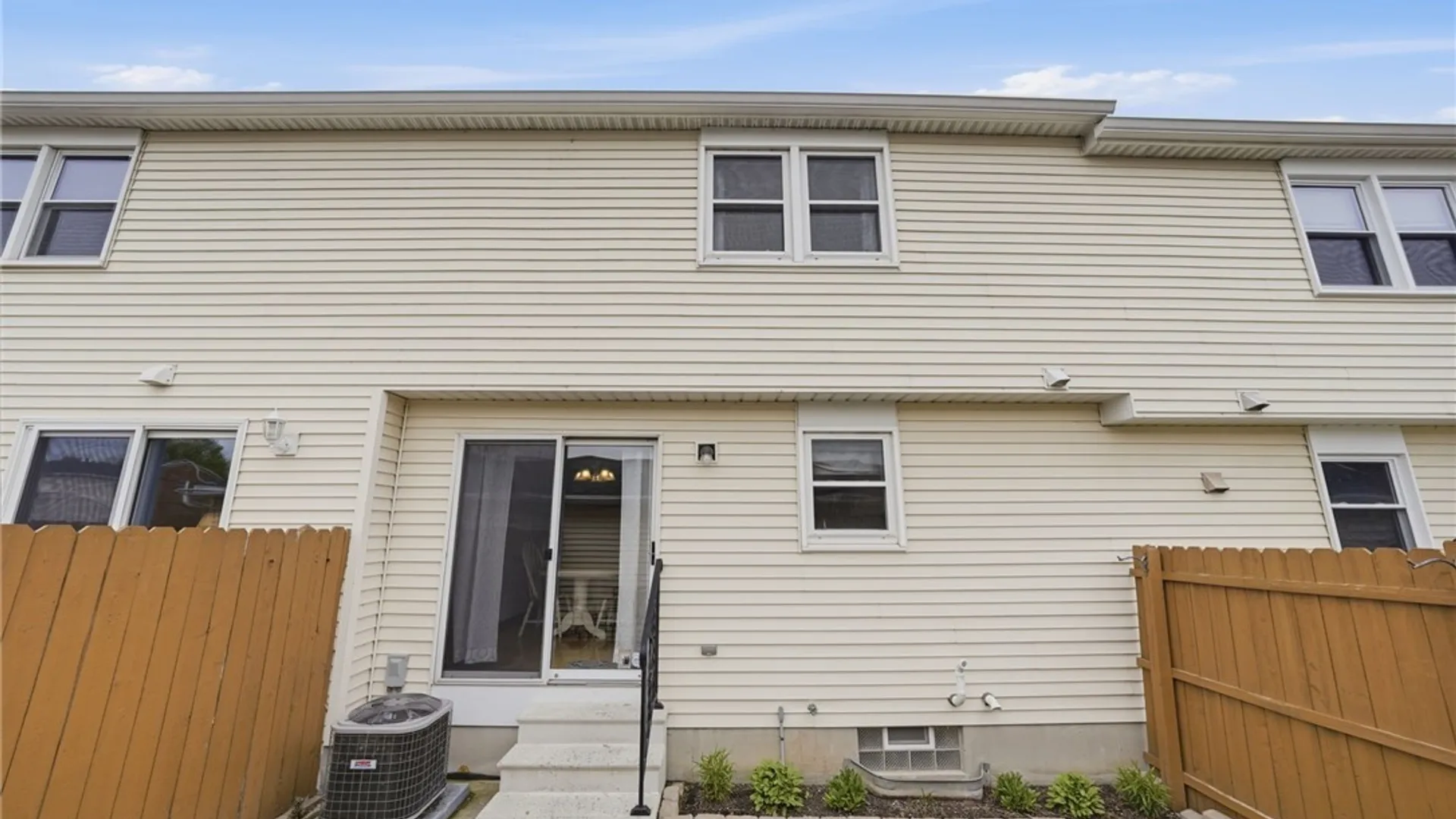 Property at 240 Wimbledon Court, West Seneca, NY 14224 45