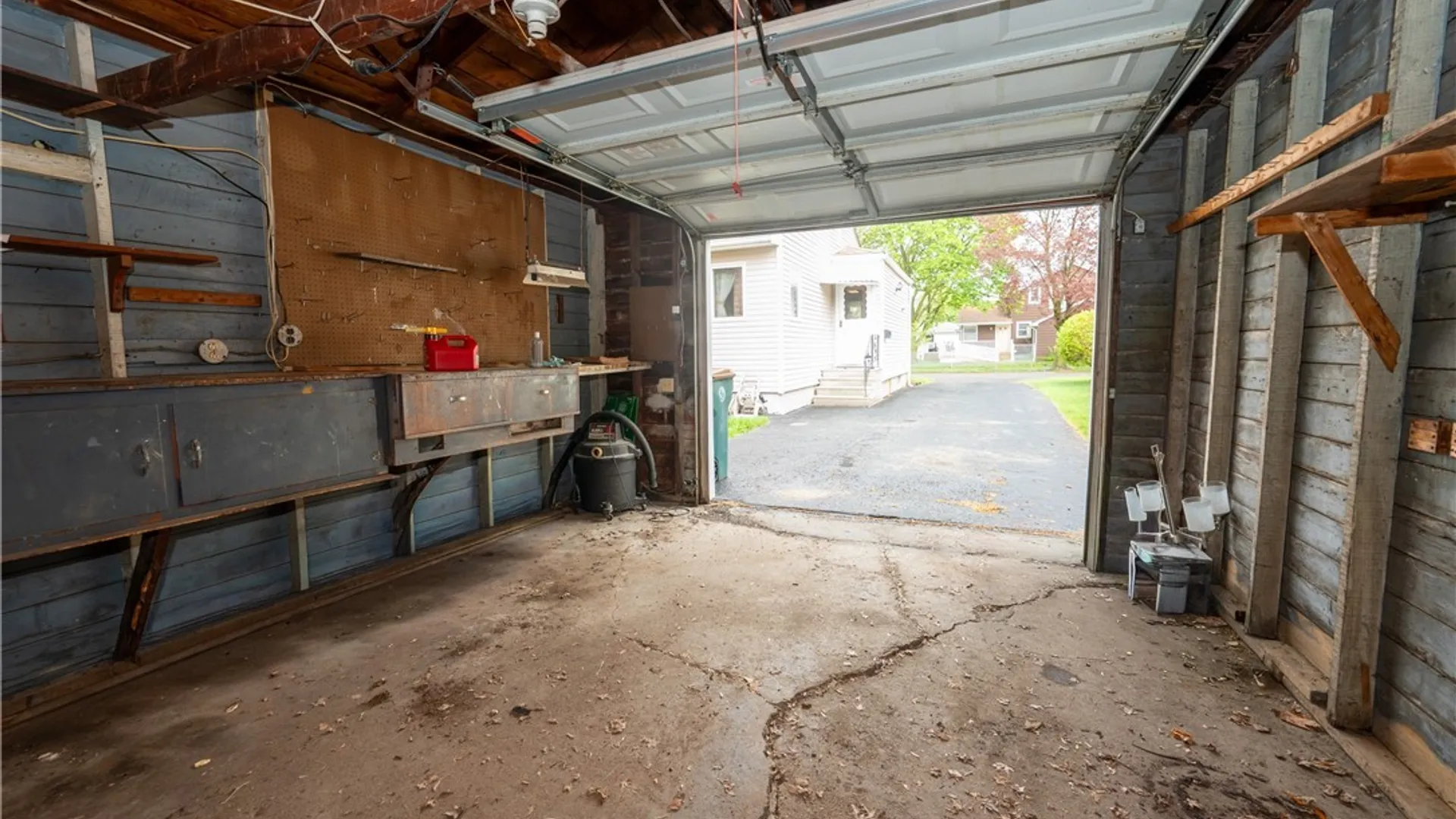 Property at 572 Gilmore Avenue, North Tonawanda, NY 14120 38