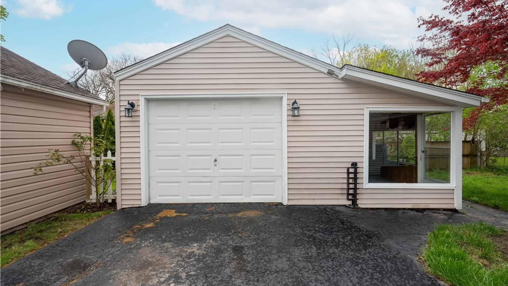 Property at 572 Gilmore Avenue, North Tonawanda, NY 14120 42