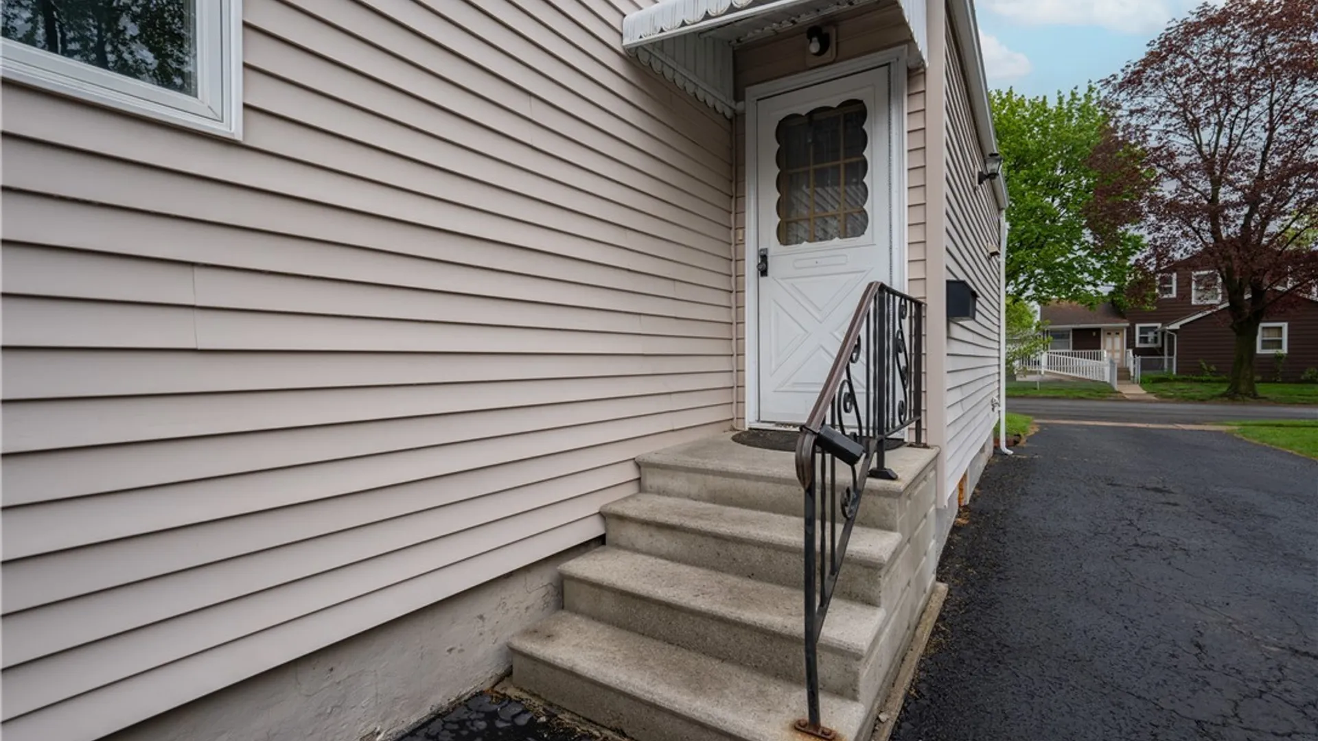 Property at 572 Gilmore Avenue, North Tonawanda, NY 14120 44