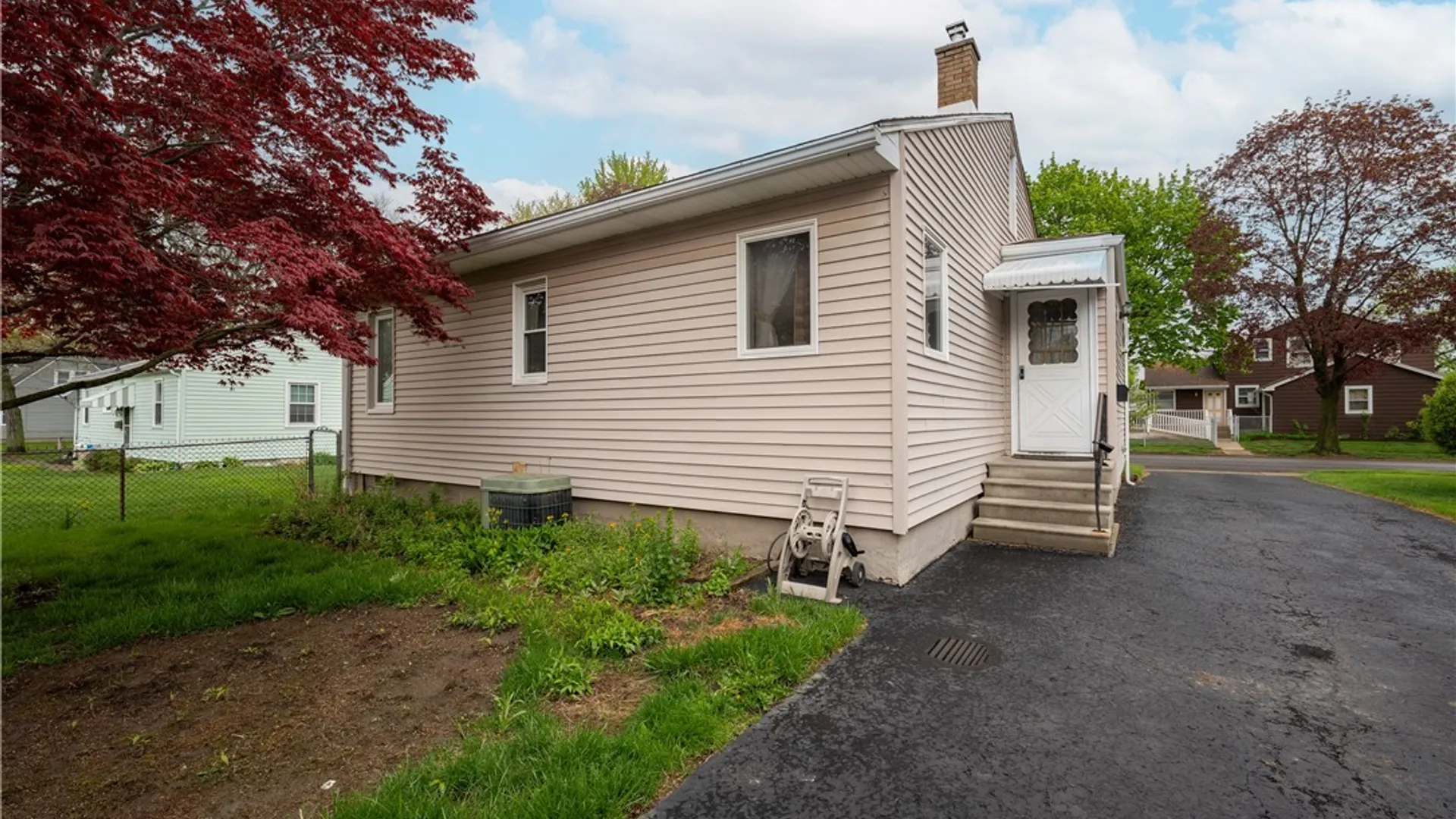 Property at 572 Gilmore Avenue, North Tonawanda, NY 14120 45