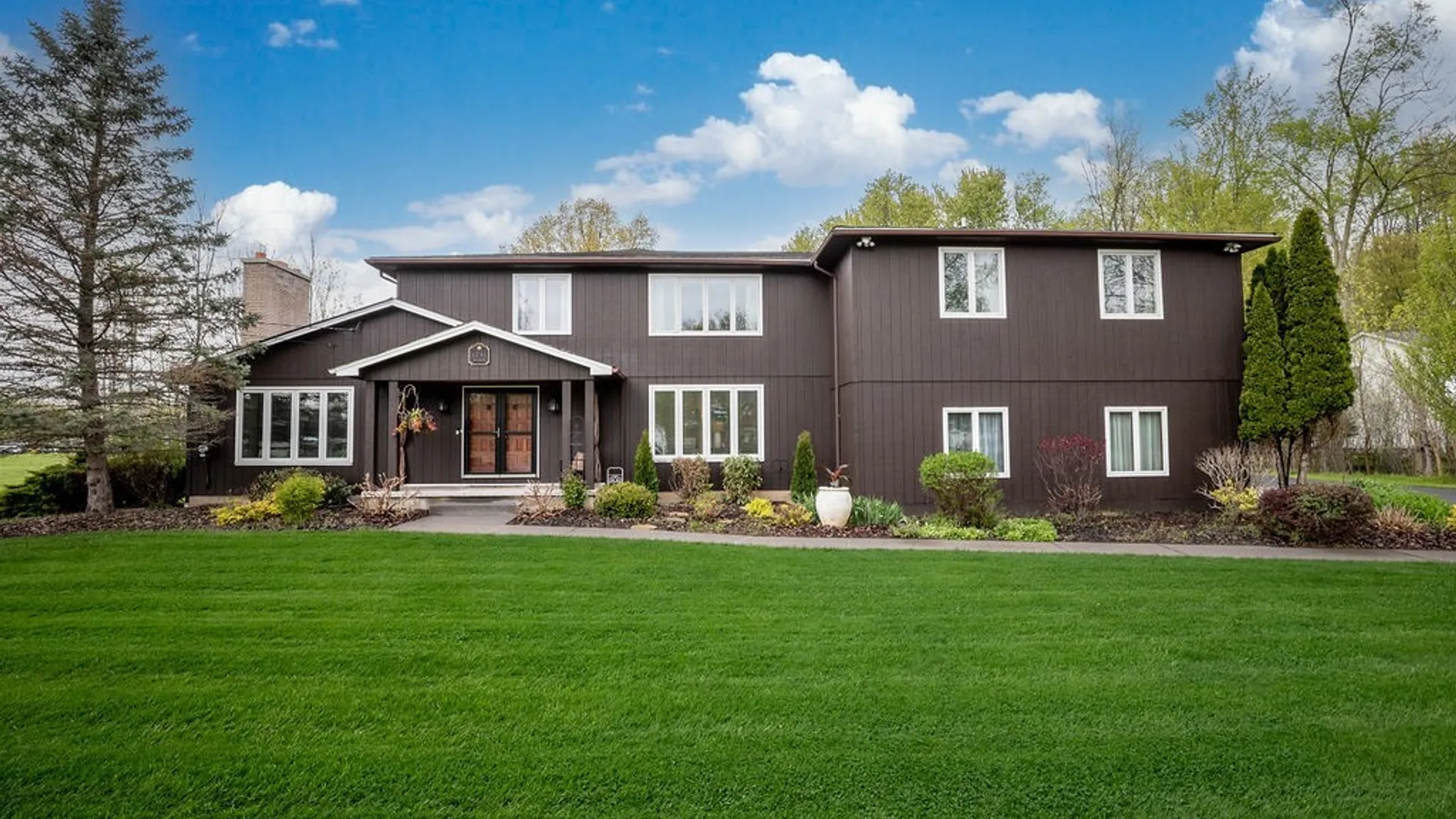 Property at 1731 Huth Road, Grand Island, NY 14072 2