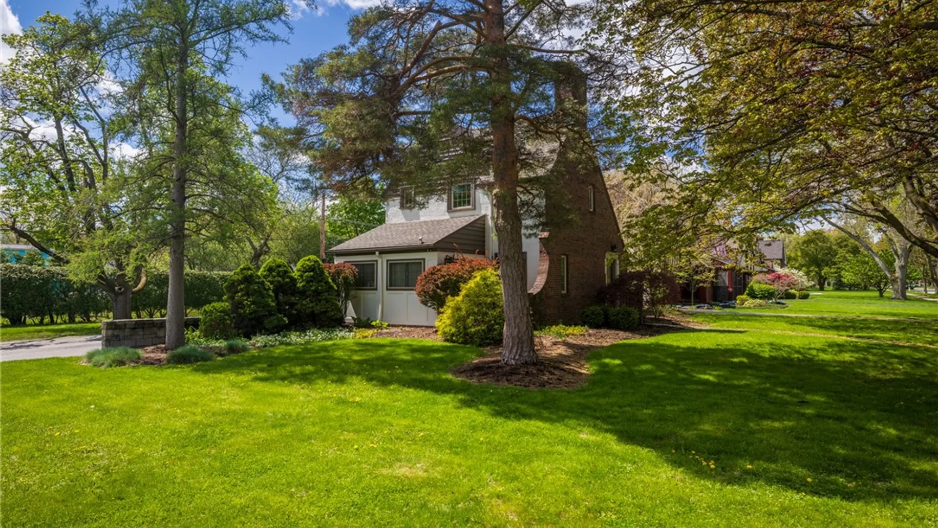 Property at 91 Avalon Drive, Brighton, NY 14618 3