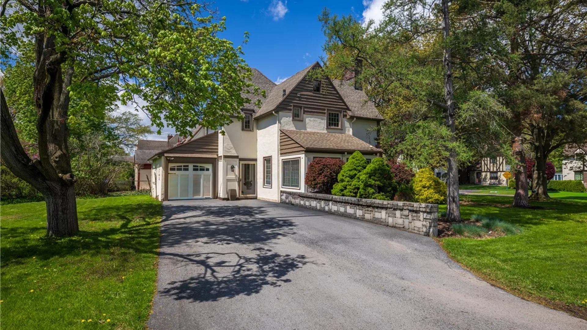 Property at 91 Avalon Drive, Brighton, NY 14618 46
