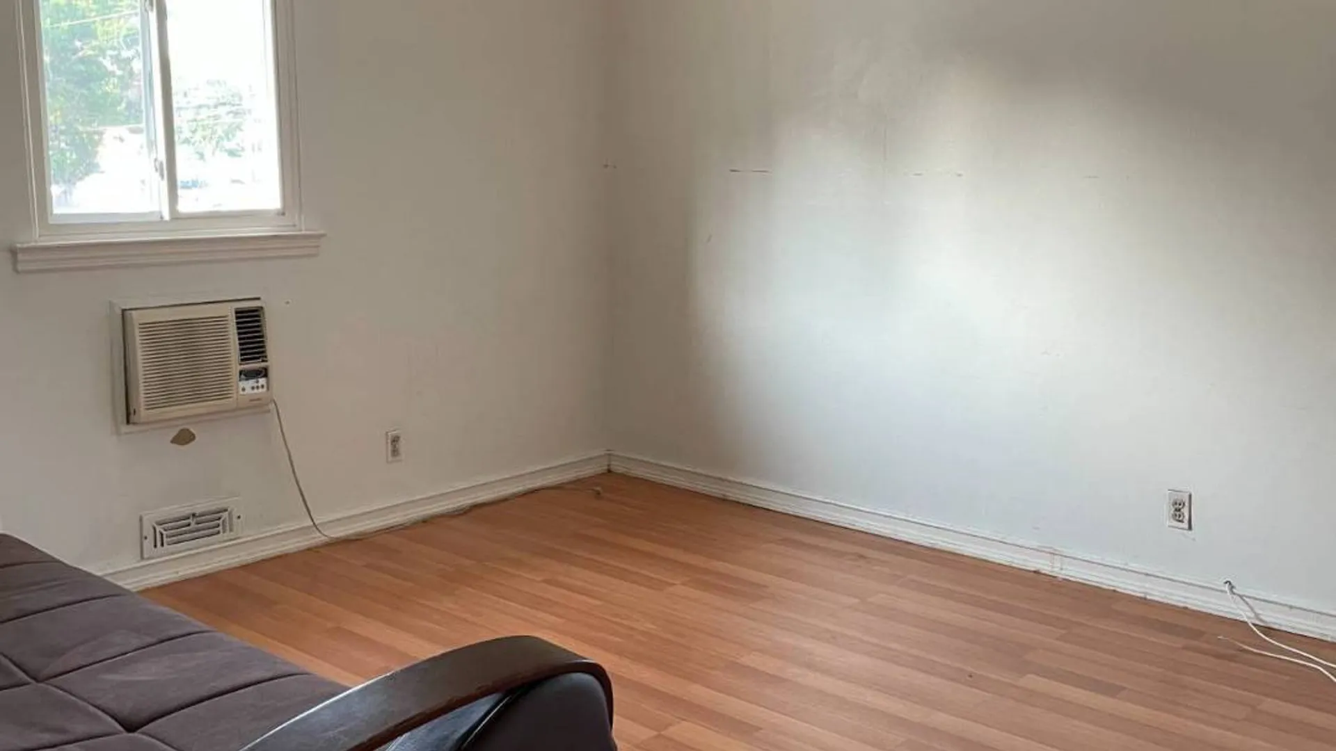 Property at 9 FORDHAM RD, Hicksville, NY 11801 2